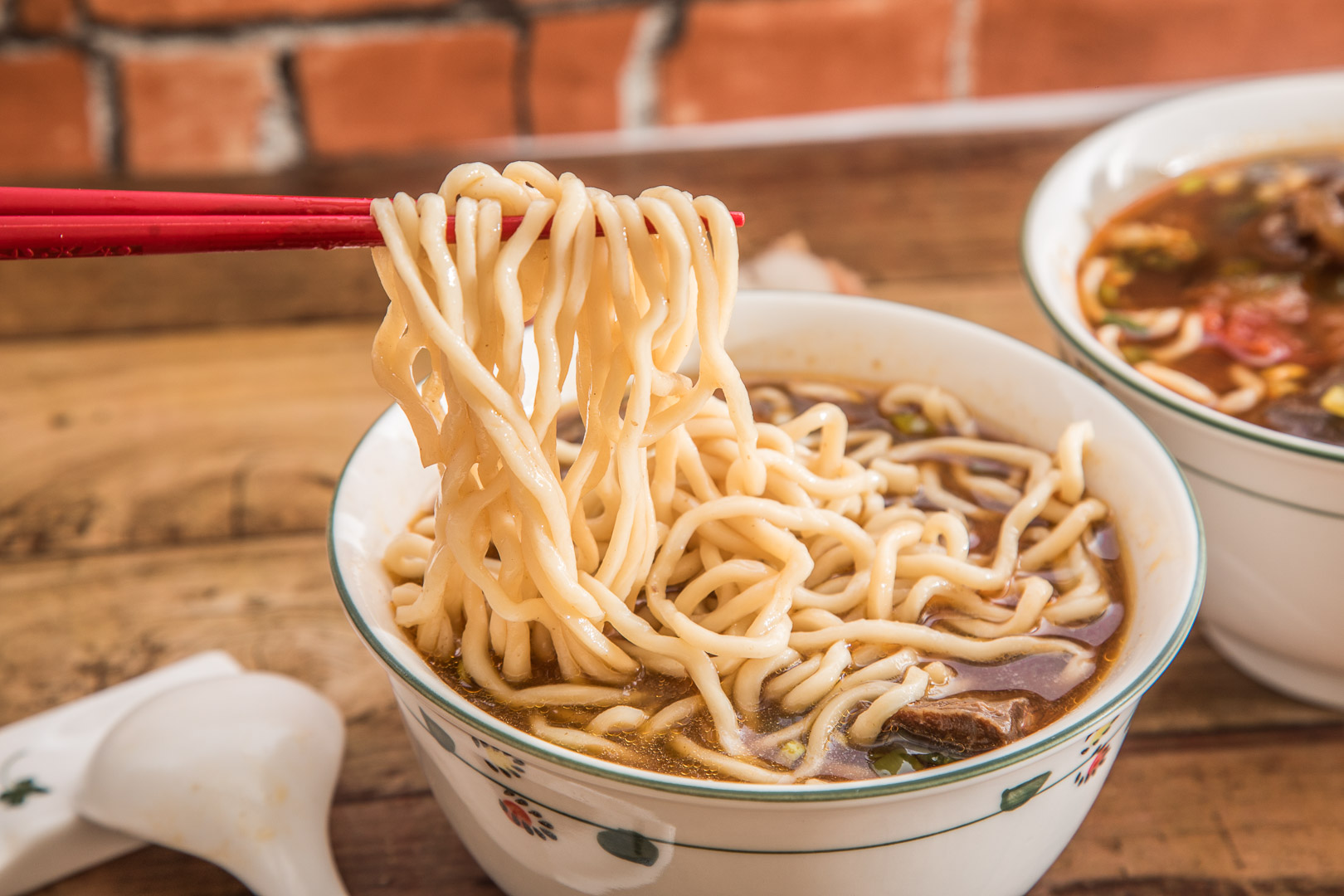 中壢美食,桃園美食,桃園外帶美食,中壢外帶,中壢牛肉麵,中壢蕃茄牛肉麵,桃園牛肉麵推薦,牛肉傳奇