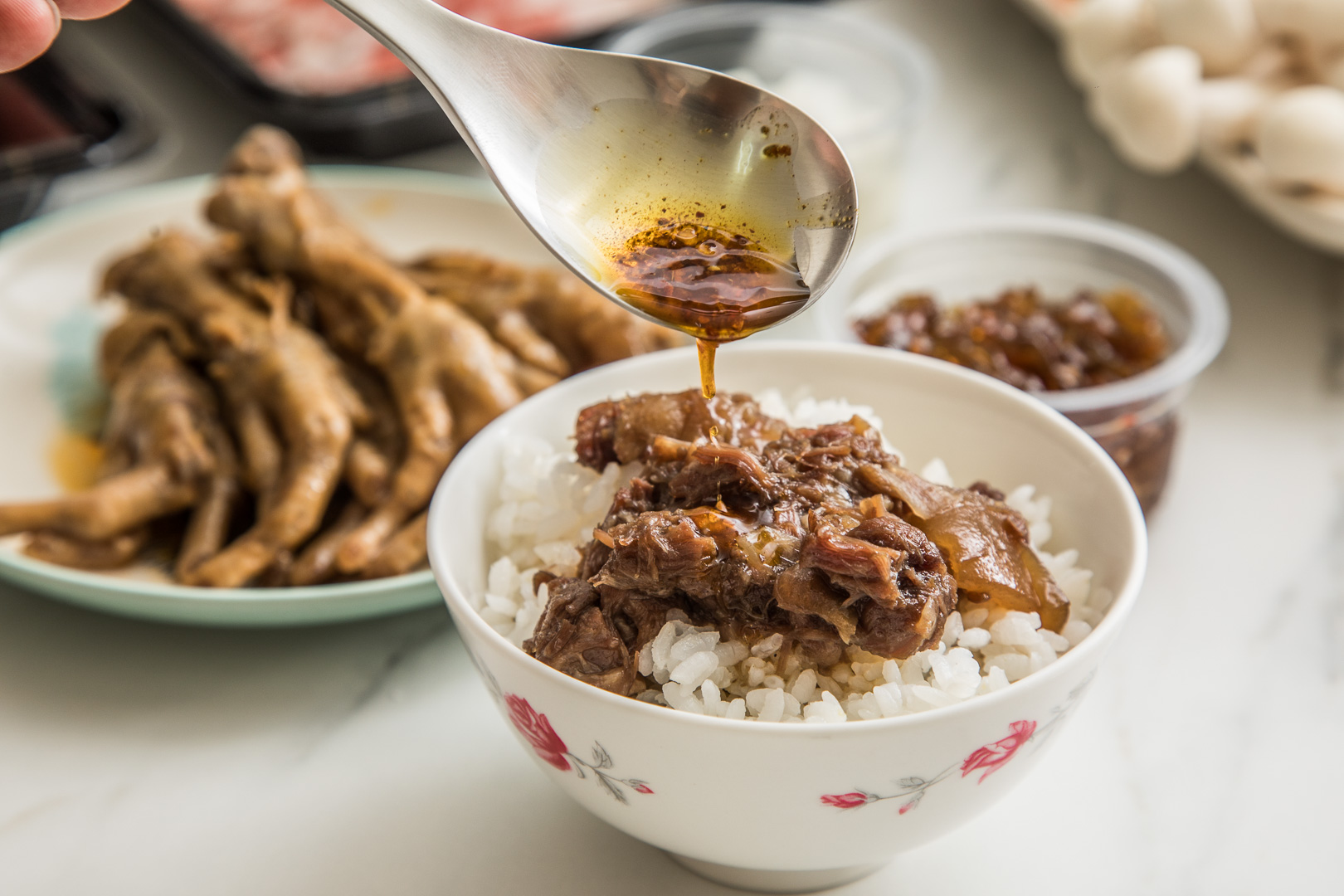 台北麻辣火鍋外帶,台北牛尾麻辣鍋,台北火鍋外帶,火鍋湯底宅配,食徒麻辣牛尾鍋,食徒外帶,台北美食,台北捷運美食,台北麻辣鍋推薦