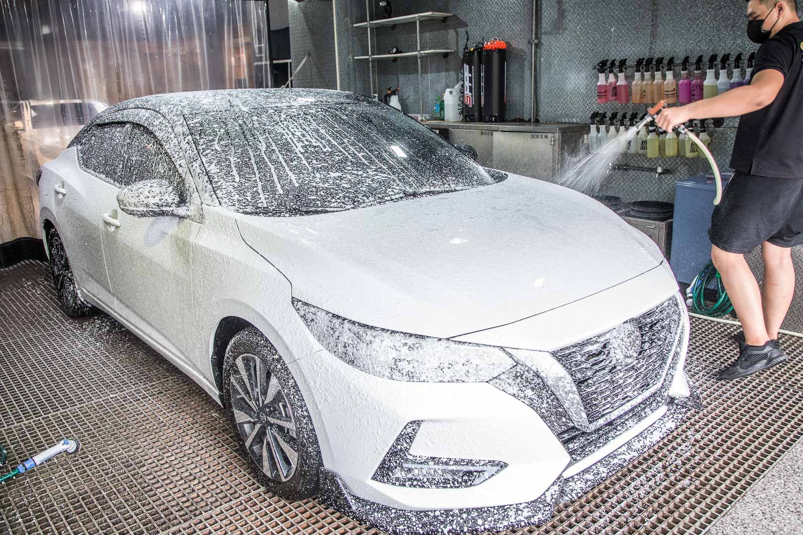 台北汽車鍍膜,台北洗車,士林區汽車鍍膜,台北打蠟,汽車鍍膜,台北汽車包膜,內裝清潔,台北汽車美容,士區林汽車包膜,經典汽車美容中心,信義區汽車鍍膜,Classic經典汽車美容中心,信義區汽車包膜,士林區汽車美容,燈膜,信義區汽車美容,大燈包膜,台北汽車打蠟,局部改色貼膜,士林區汽車打蠟,鍍膜,信義區汽車打蠟,犀牛皮