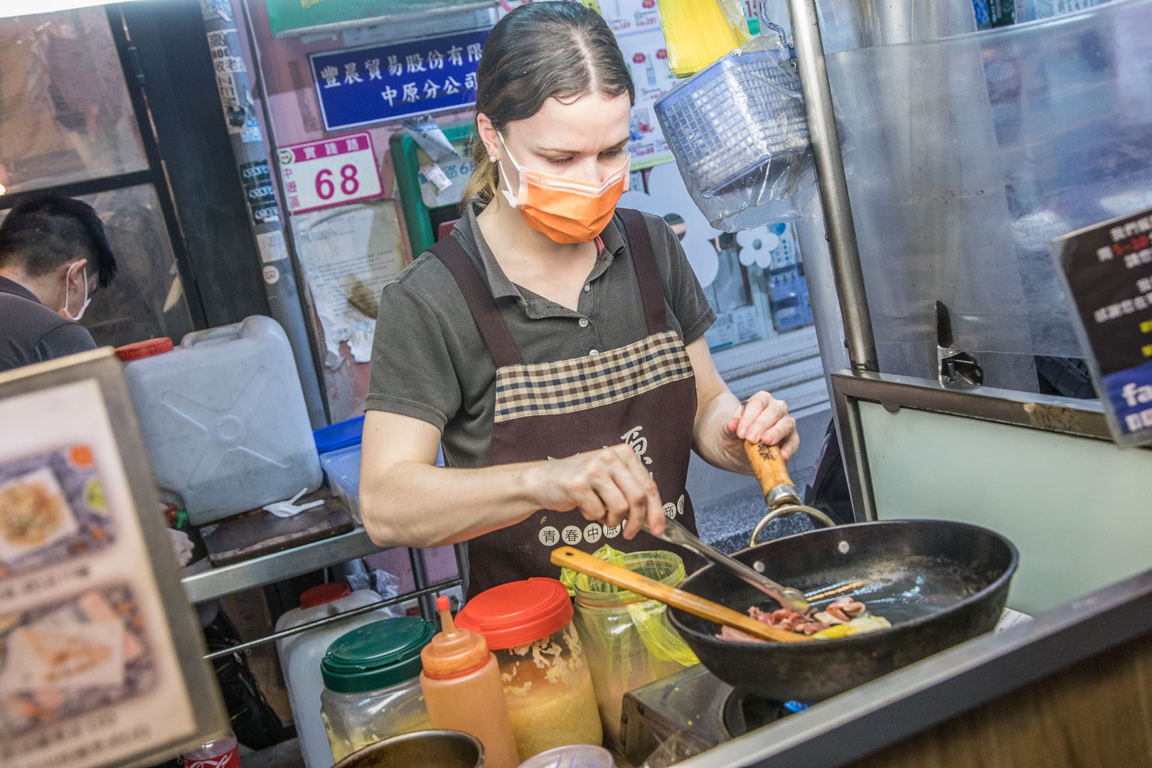 中壢美食,桃園美食,中原夜市,中壢小吃,中原夜市美食,中原夜市必吃,中原夜市德國炒麵,德國美食Lecker,桃園德國炒麵