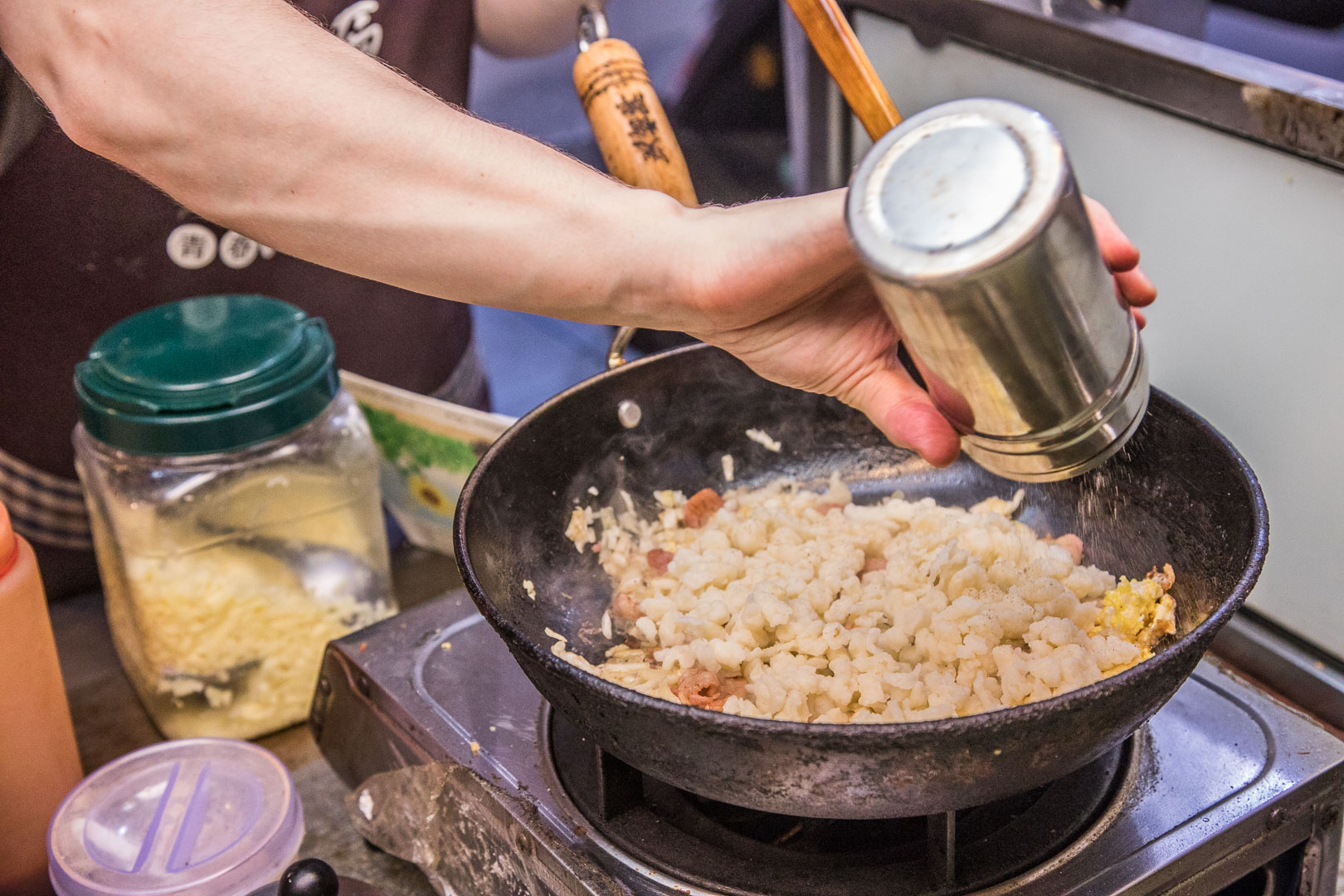 中壢美食,桃園美食,中原夜市,中壢小吃,中原夜市美食,中原夜市必吃,中原夜市德國炒麵,德國美食Lecker,桃園德國炒麵