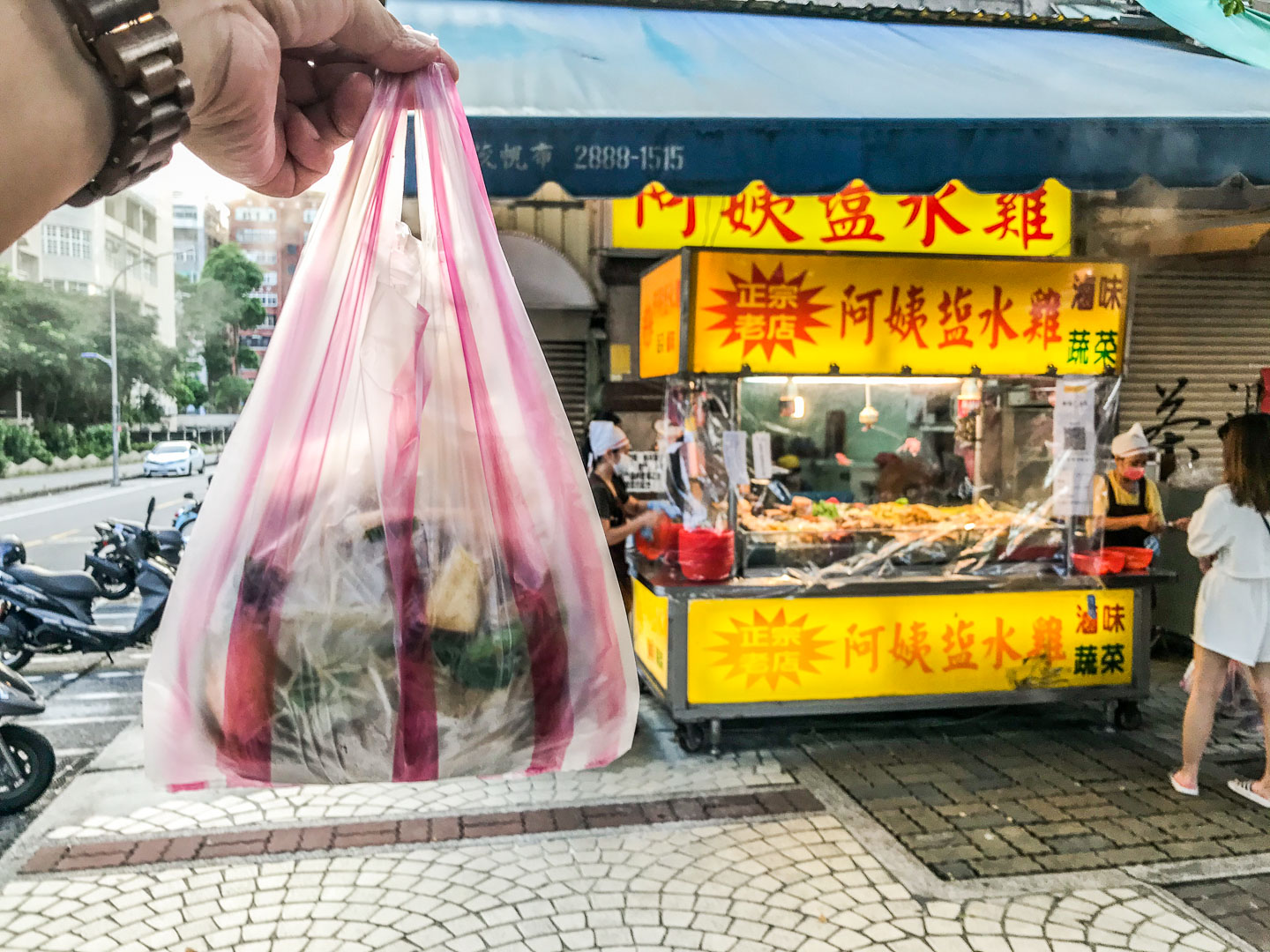 士林夜市,阿姨顏水雞
