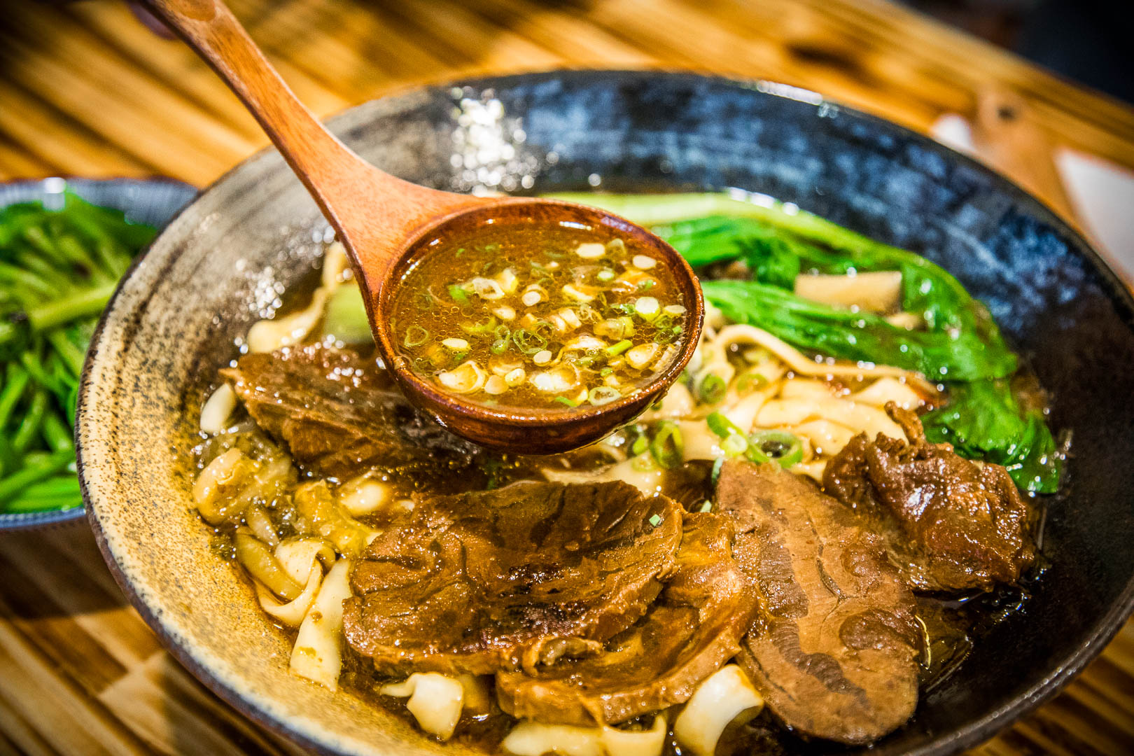 中壢牛肉麵,桃園牛肉麵,中原大學牛肉麵,中原夜市牛肉麵,集英會牛肉麵館,中壢集英會牛肉麵館