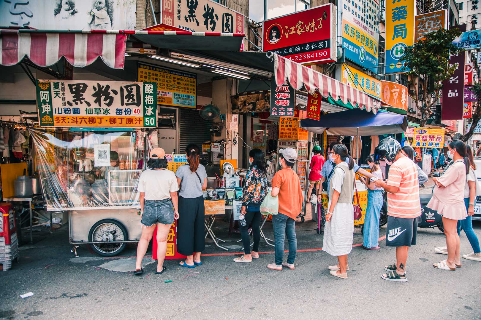 台中粉圓冰,台中粉圓,台中黑糖粉圓,台中阿坤黑粉圓,阿坤黑粉圓,台中美食,台中甜點,台中小吃,台中冰品