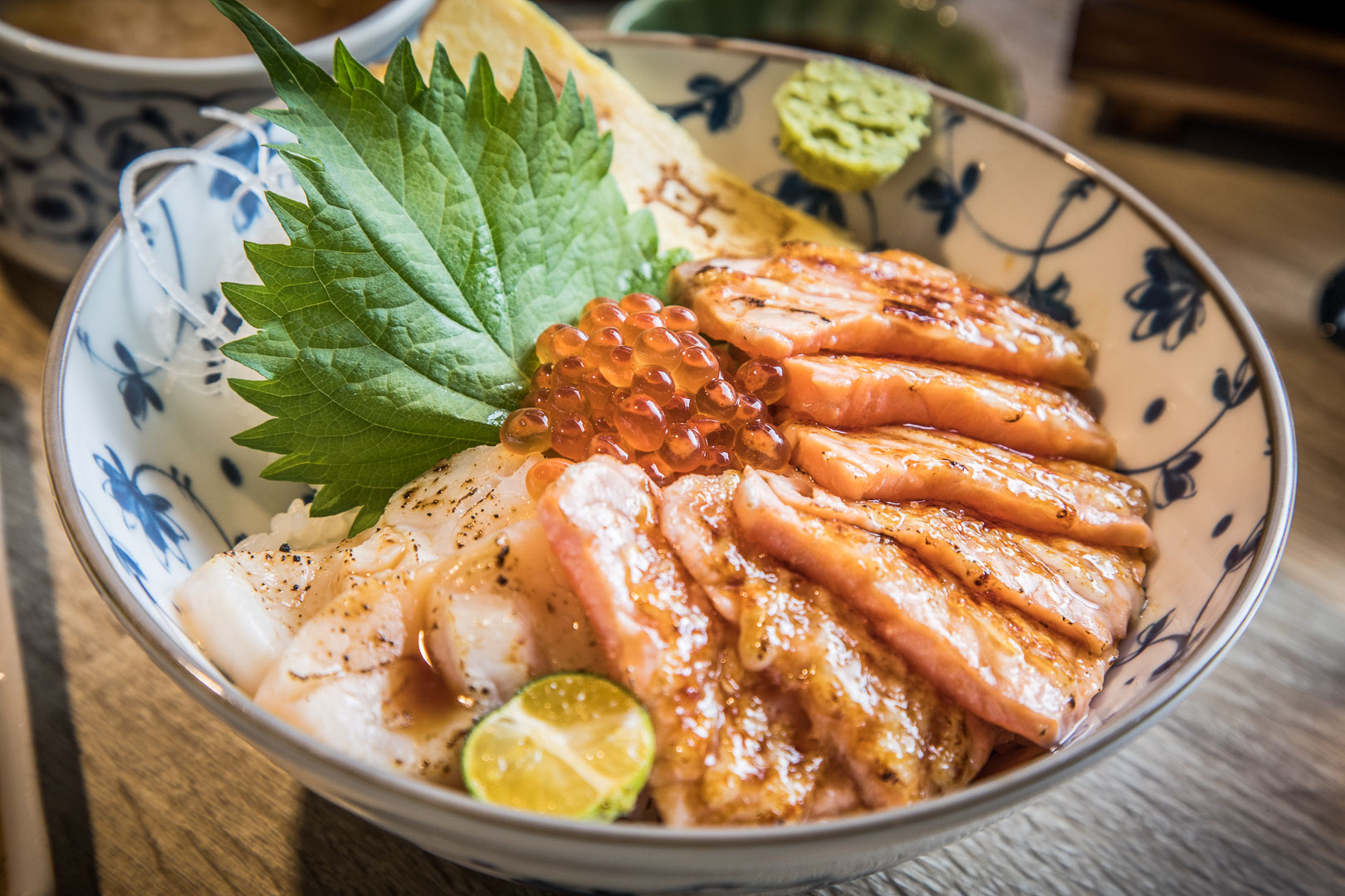 桃園牛排,桃園ATT筷食尚美食,桃園ATT筷食尚,桃園生魚片,桃園生魚片丼飯,桃園ATT筷食尚揪丼,揪丼,桃園美食,桃園炸牛排