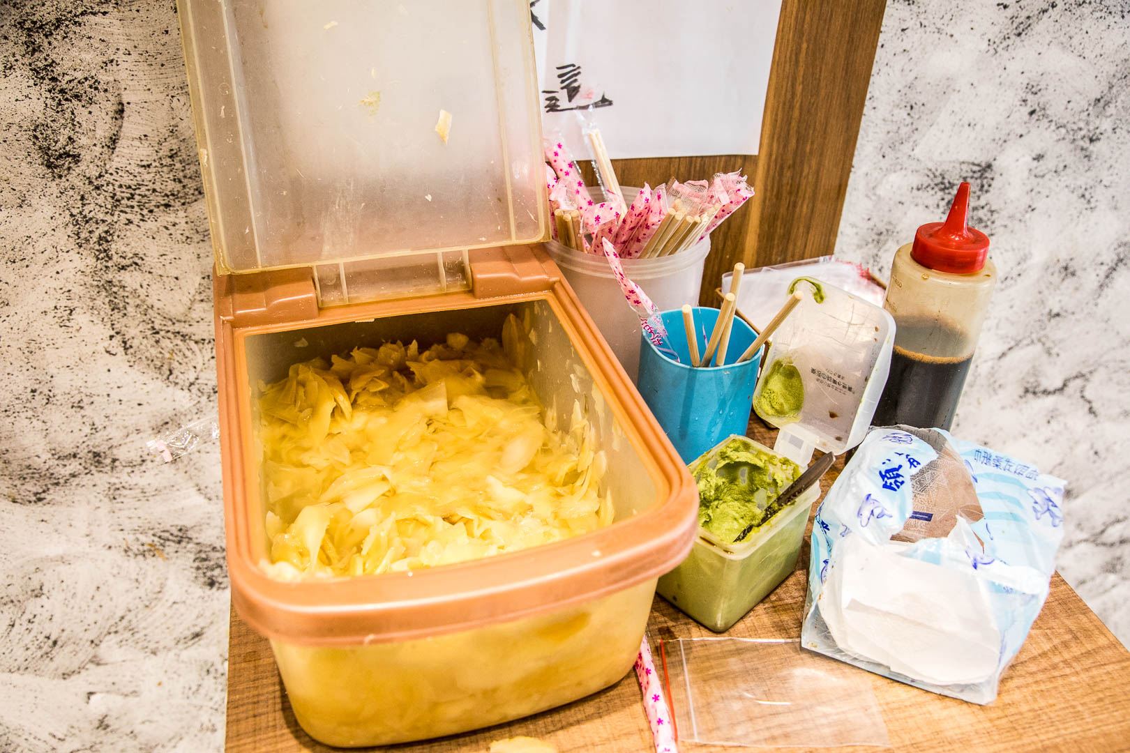 桃園美食,桃園小吃,桃園必吃,桃園壽司,桃園大廟美食,桃園台式壽司,老賊壽司