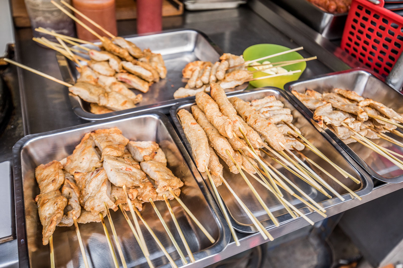 台南美食,台南小吃,台南香腸,台南大腸米腸,台南烤香腸,台南烤黑輪,台南烤甜不辣,大武街無名黑輪攤,大武街黑輪攤
