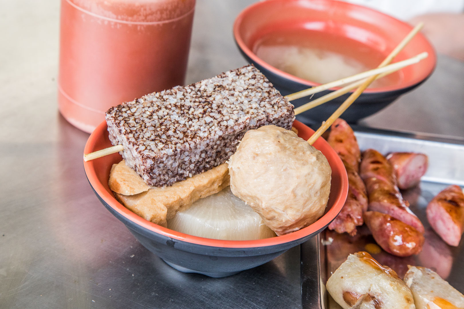 台南美食,台南小吃,台南香腸,台南大腸米腸,台南烤香腸,台南烤黑輪,台南烤甜不辣,大武街無名黑輪攤,大武街黑輪攤