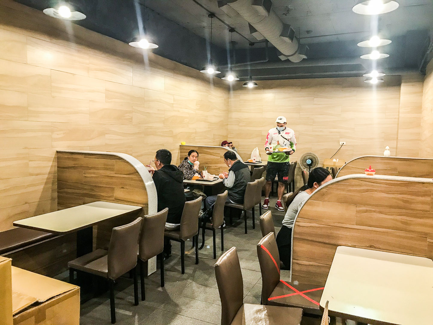 桃園烤雞腿,開講速食餐飲
