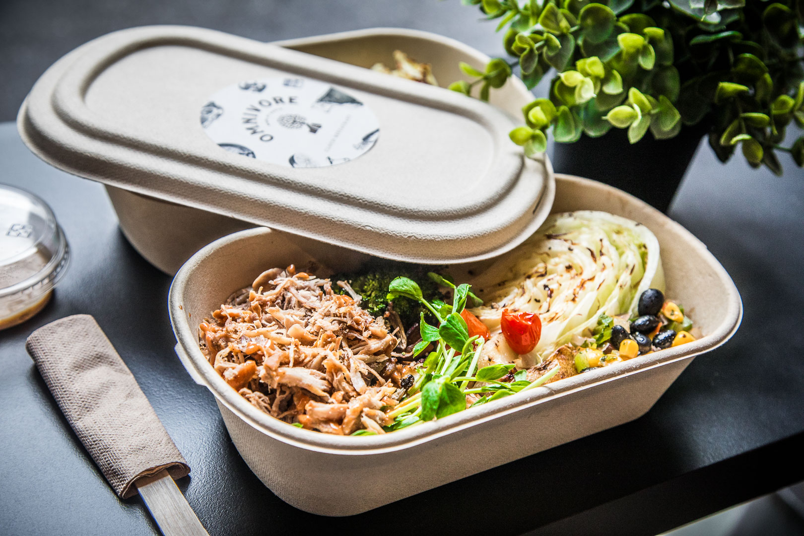 Omnivore takeout,台北健康餐盒,台北餐盒,民生社區餐盒,南京三民外帶外送,台北美食,台北便當,OMNIVORE雜食者 （原小初芽）,OMNIVORE雜食者,Omnivore takeout南京三民店 @大手牽小手。玩樂趣