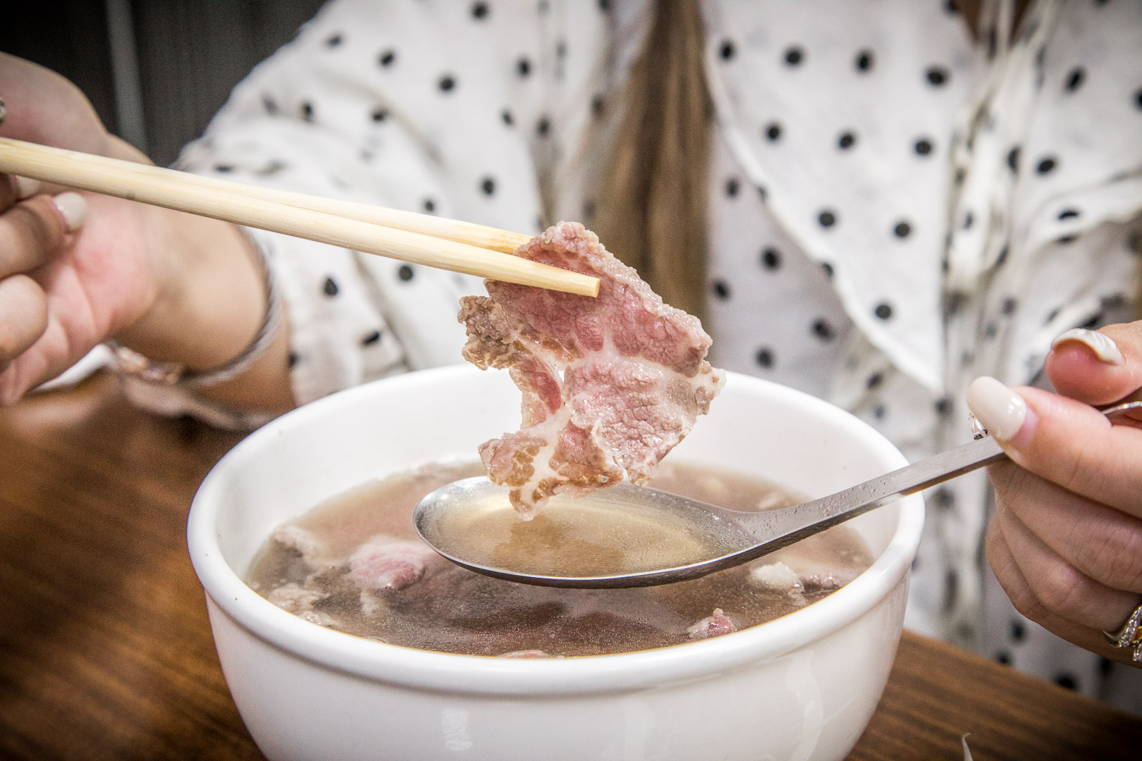 台南牛肉湯,助仔牛肉湯