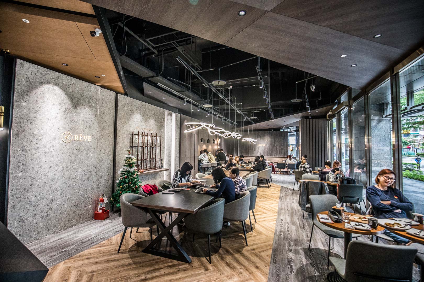 台北黑浮咖啡JR東日本大飯店,台北美食,台北義大利麵,台北咖啡廳,台北咖啡,台北黑浮咖啡,黑浮咖啡JR東日本大飯店台北店,台北德國豬腳