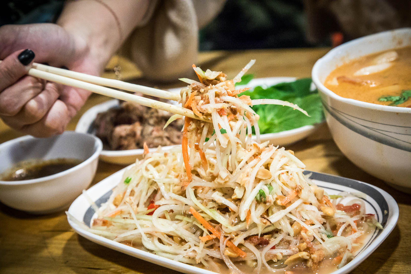 花蓮排隊美食,花蓮烤肉,花蓮烤魚,花蓮東大門夜市美食,米噹泰式烤肉,花蓮必吃,花蓮美食,花蓮燒烤,花蓮泰式料理