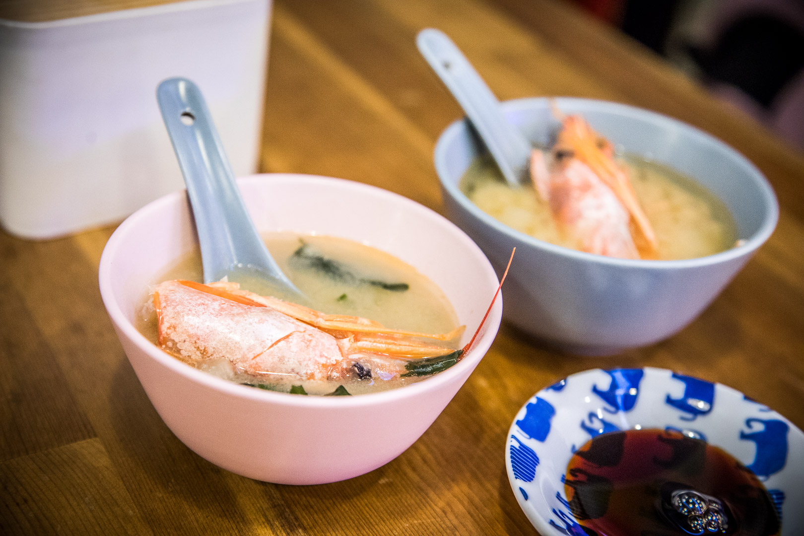 台北美食,台北捷運美食,台北日本料理,台北丼飯,台北生魚片,華山市場美食,華山合掌村