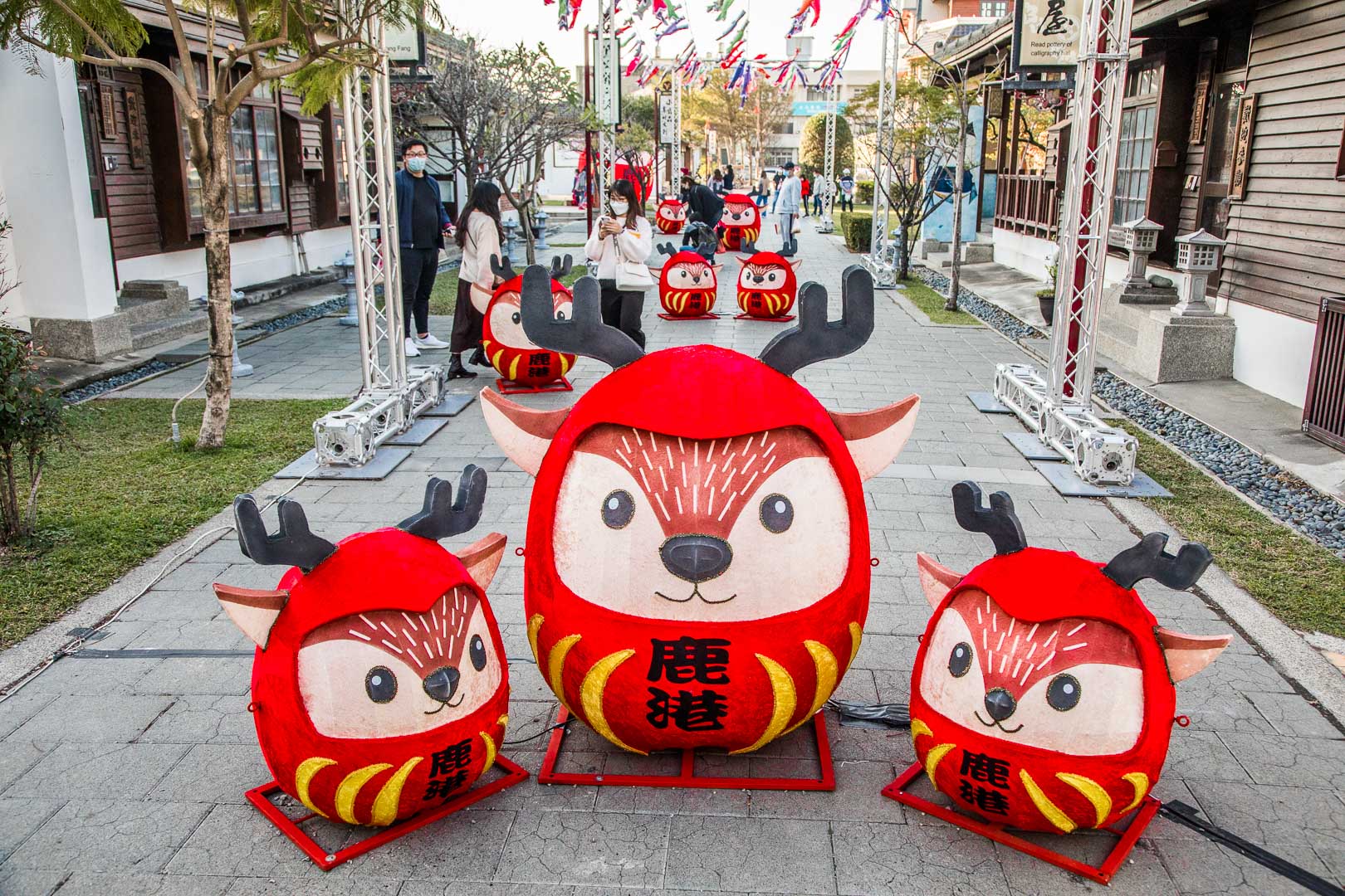 彰化IG景點,彰化小鹿不倒翁,鹿港小鹿不倒翁,鹿港藝術村小鹿不倒翁,鹿港桂花巷藝術村,彰化景點,鹿港景點