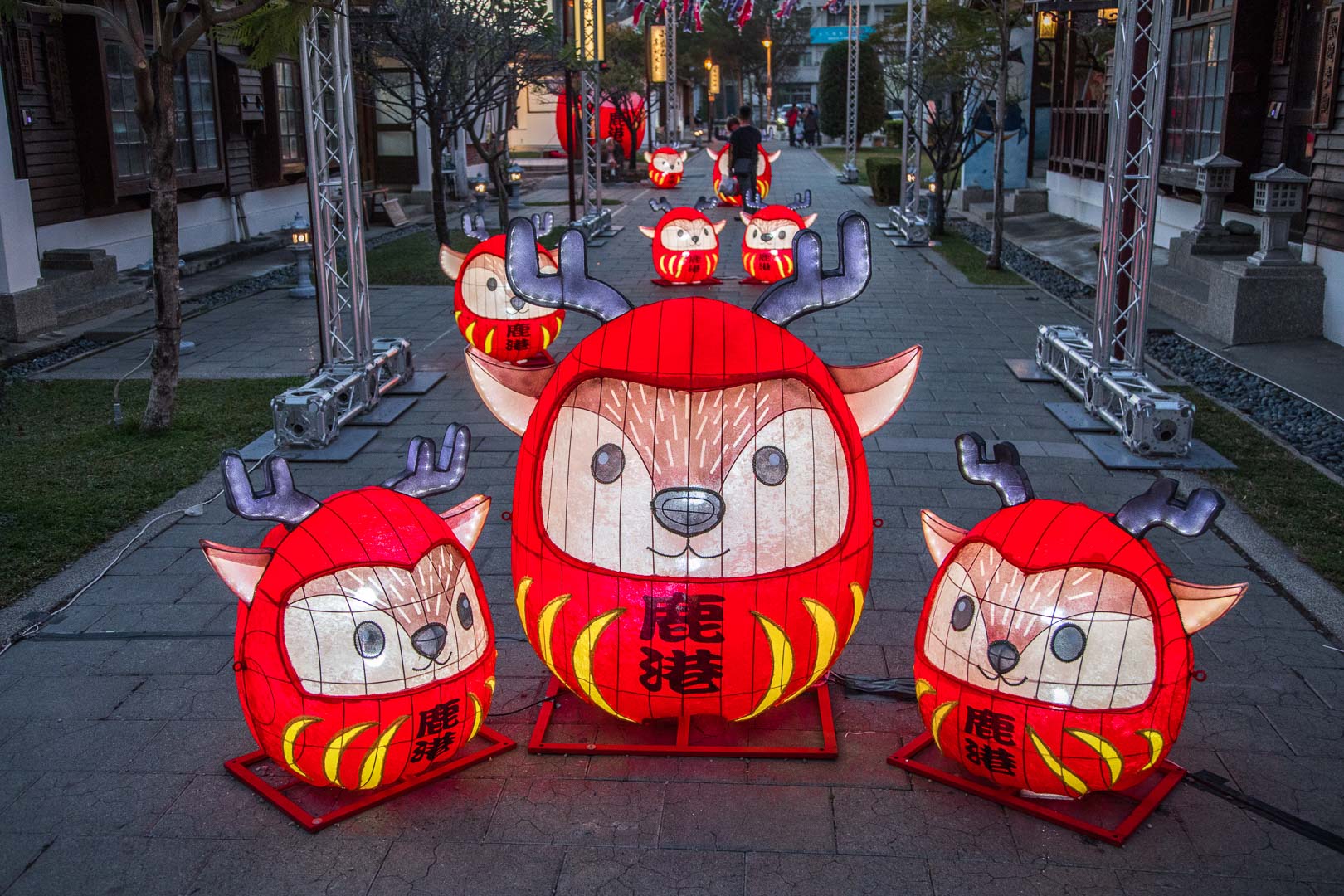 彰化IG景點,彰化小鹿不倒翁,鹿港小鹿不倒翁,鹿港藝術村小鹿不倒翁,鹿港桂花巷藝術村,彰化景點,鹿港景點