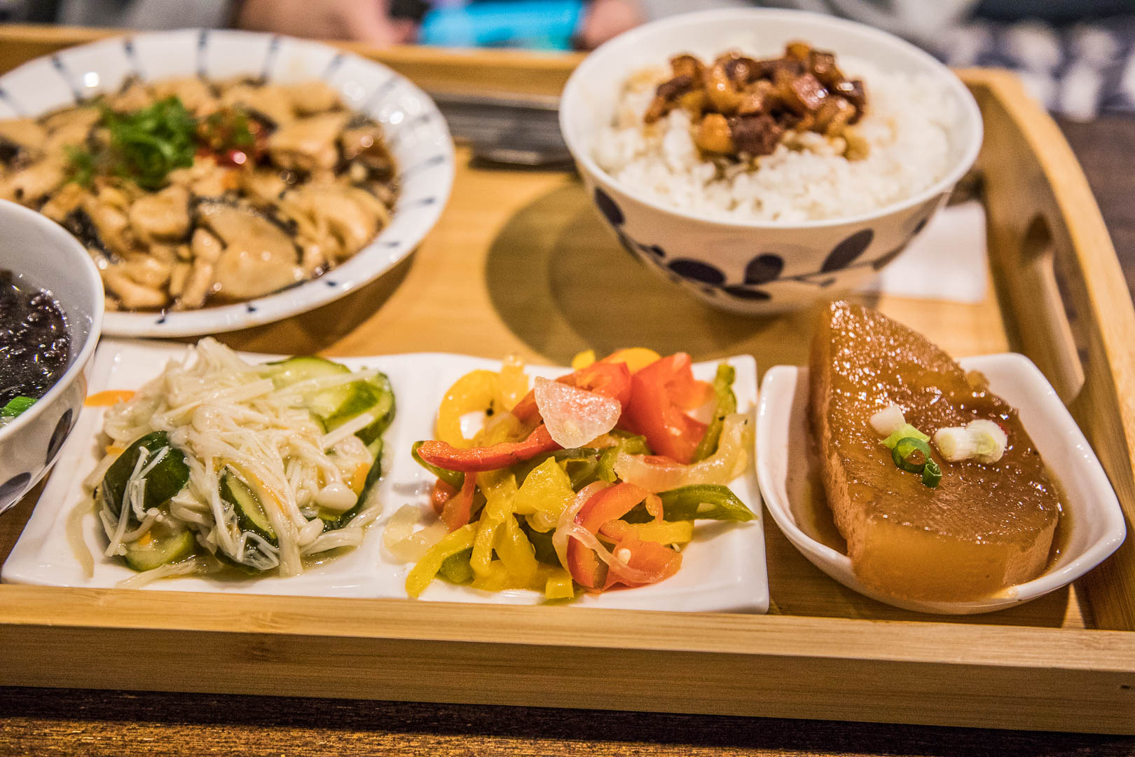 三重美食,三重小吃,三重必吃,三重虱目魚飯,三重虱目魚料理,MKF Food 什麼魚