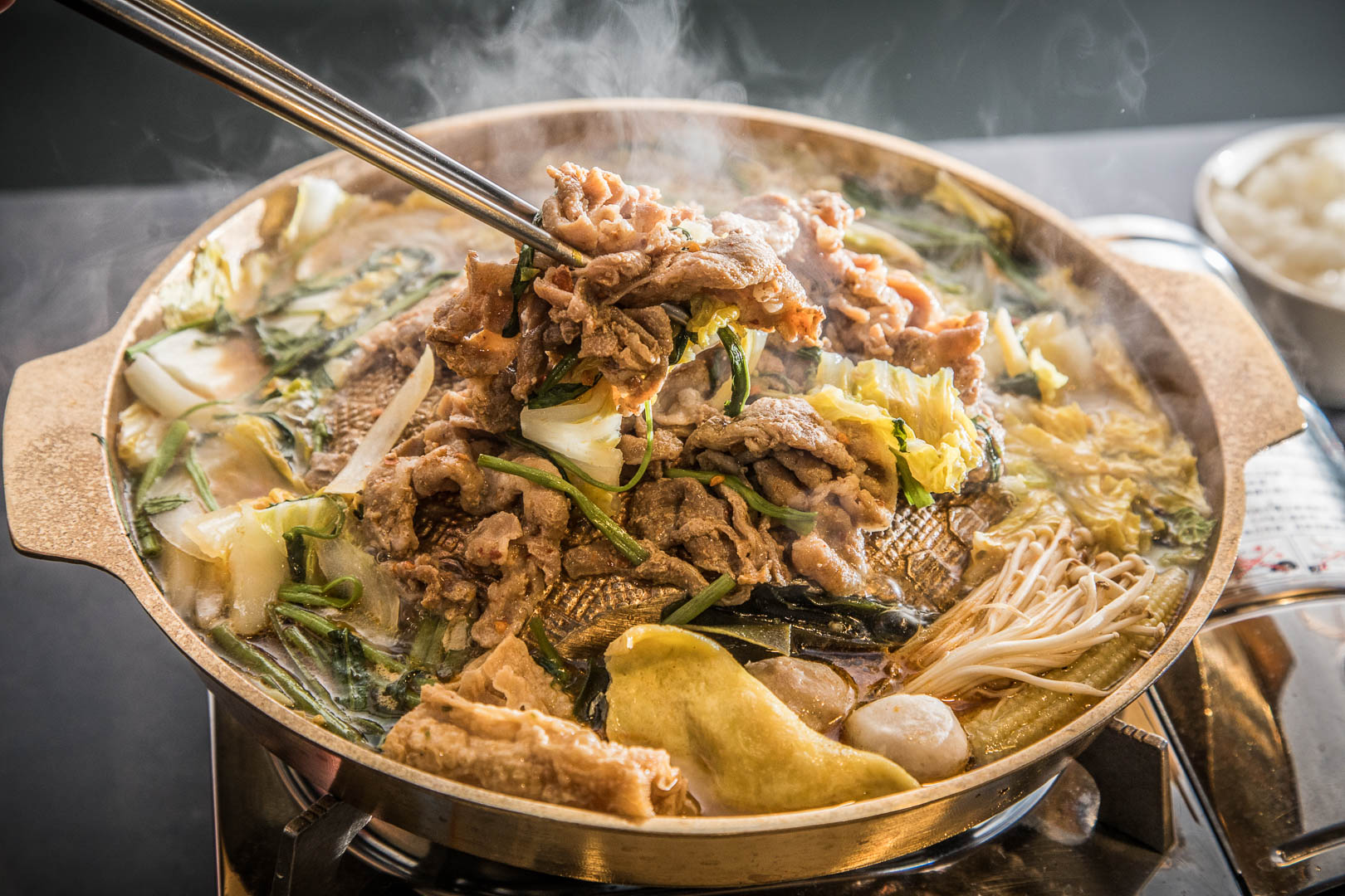 桃園美食,桃園火鍋,桃園泰式料理,桃園鍋物,桃園銅板烤肉,Lil Luck樂嗑泰式銅盤烤肉/泰式即享鍋
