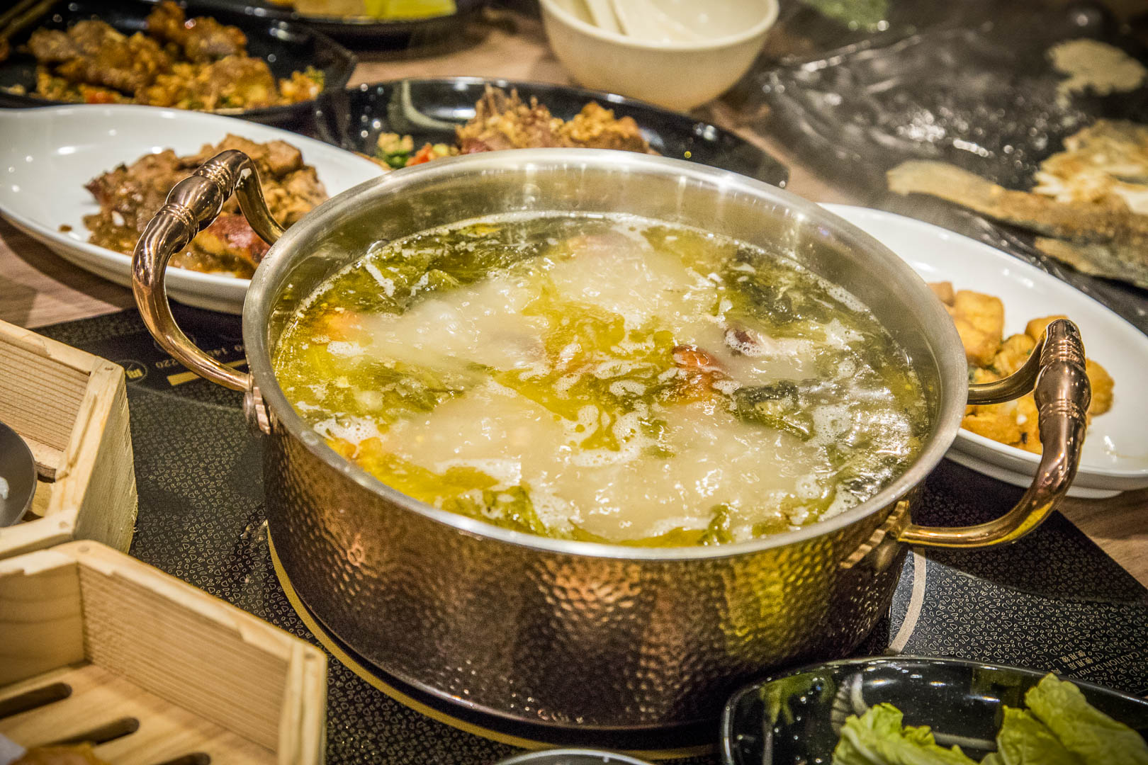 桃園吃到飽,夯鴨响饌