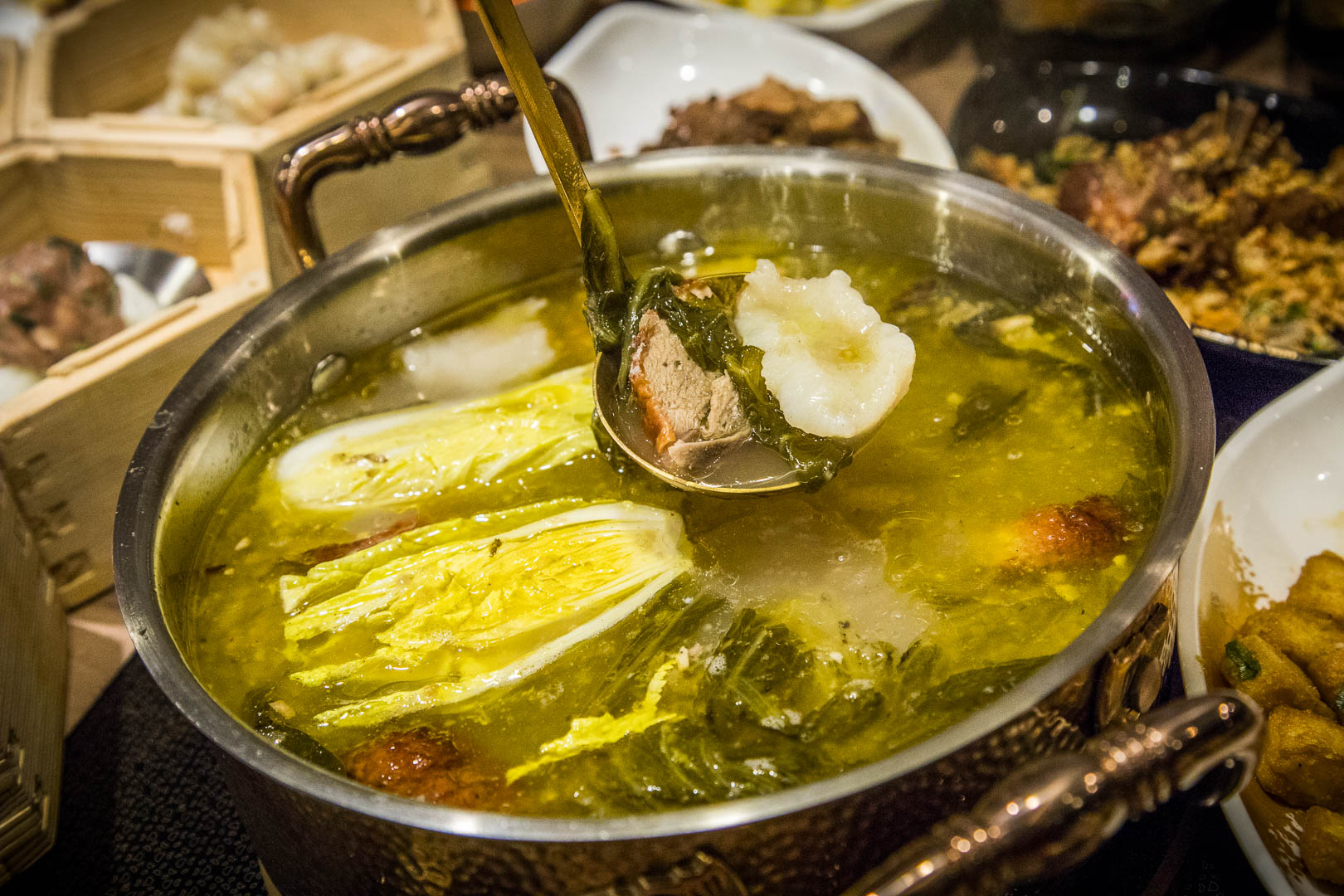 桃園吃到飽,夯鴨响饌
