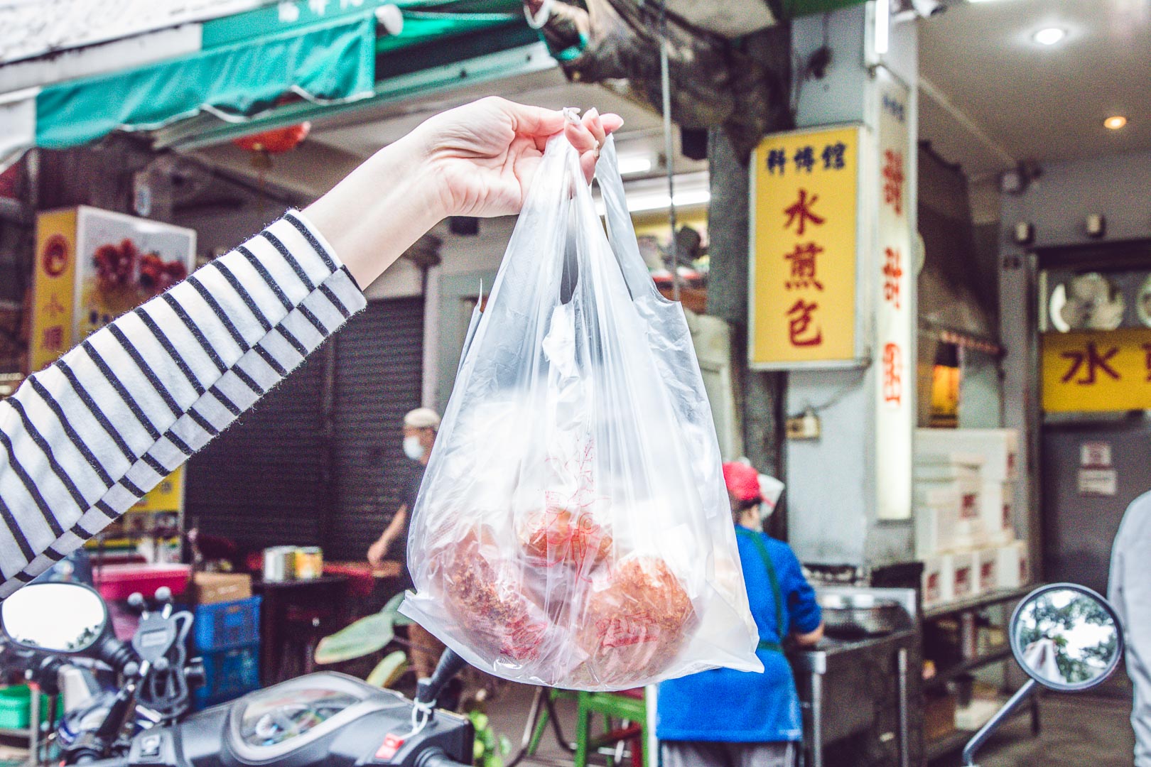 台中美食,台中小吃,台中科博館美食,科博館水煎包,台中科博館水煎包,台中水煎包,台中甜甜圈