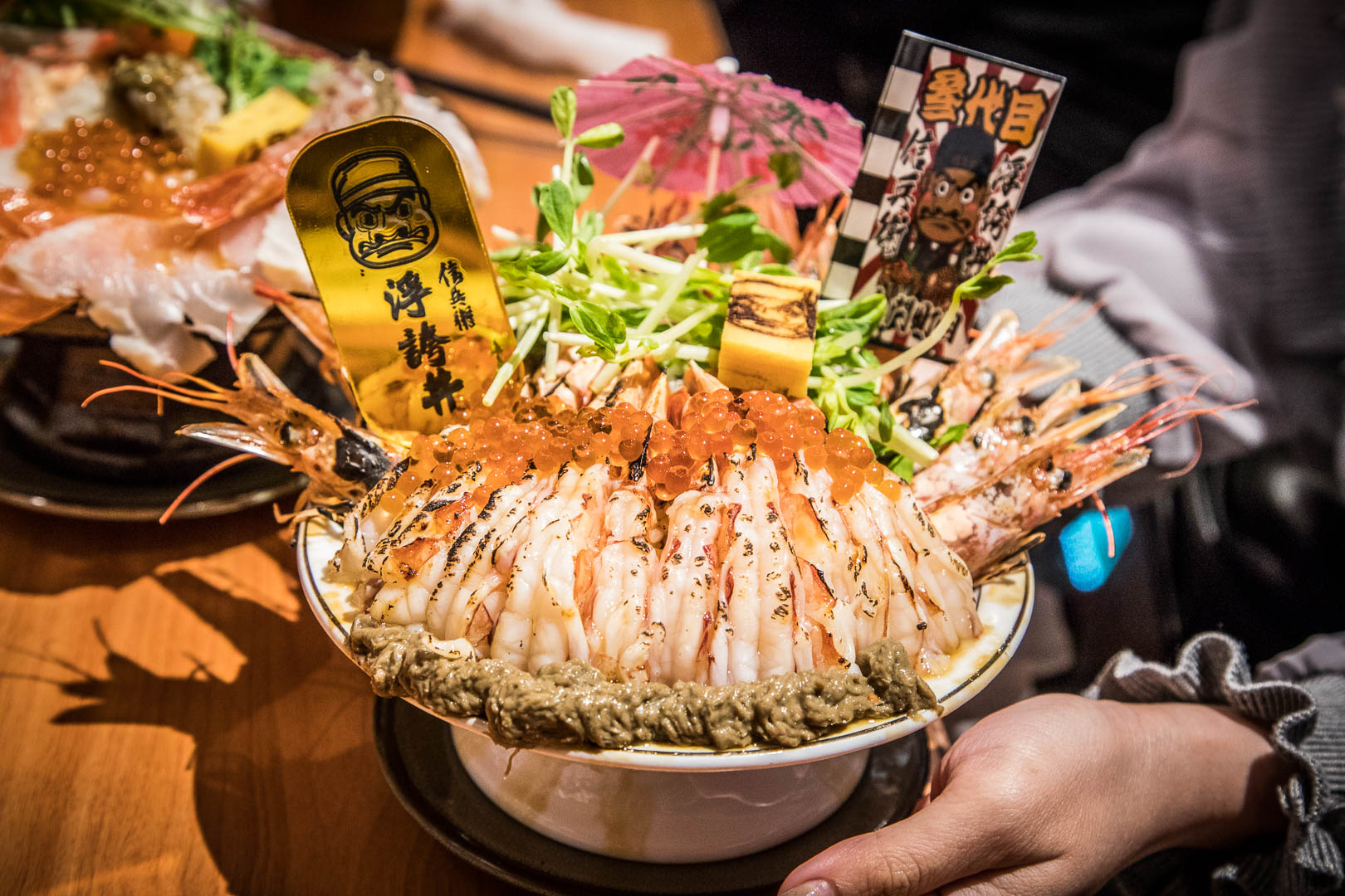 台中美食,台中必吃,台中生魚片,台中生魚片丼飯,台中浮誇丼,台中日本料理,信兵衛南門町目三代店,信兵衛南門町目 @大手牽小手。玩樂趣