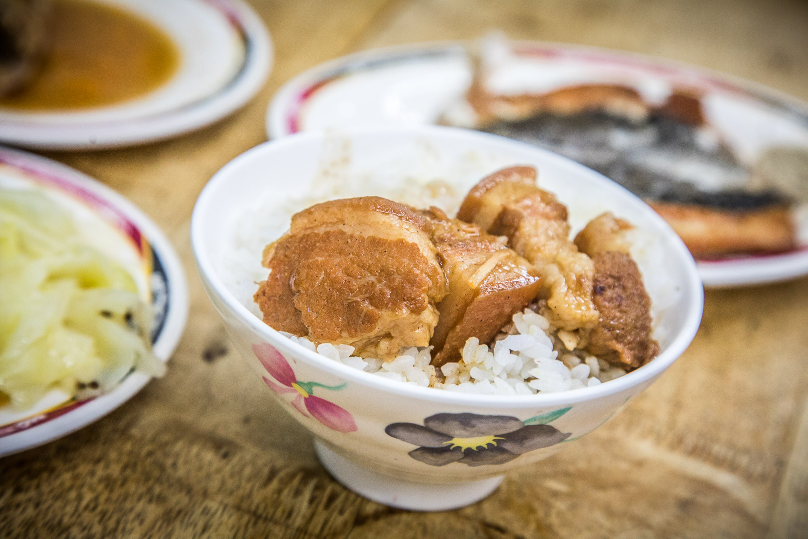 台北美食,石牌美食,台北宵夜,台北三層肉飯,台北五花肉飯,石牌宵夜,北投宵夜,台南滷三塊,北投台南滷三塊,石牌台南滷三塊 @大手牽小手。玩樂趣