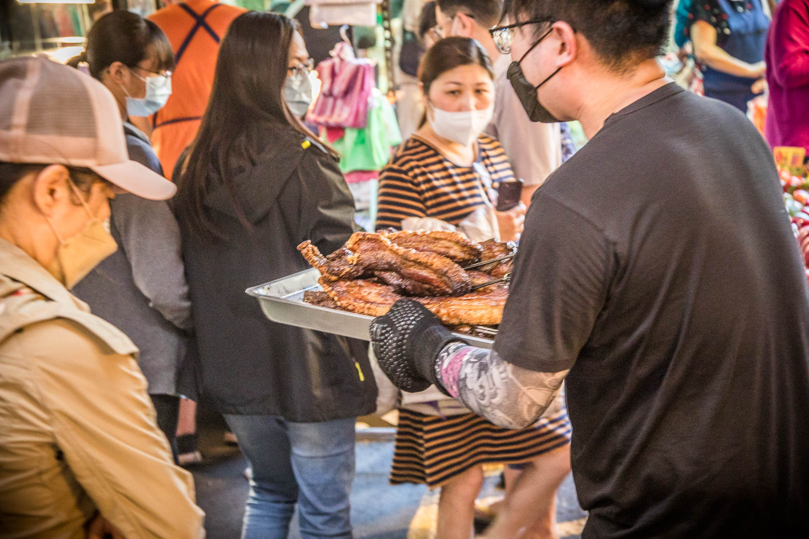 桃園有利脆皮豬-南門店,桃園美食,桃園必吃,桃園脆皮豬,南門市場美食,南門市場必吃,南門市場脆皮豬,有利脆皮豬-南門店,有利脆皮豬