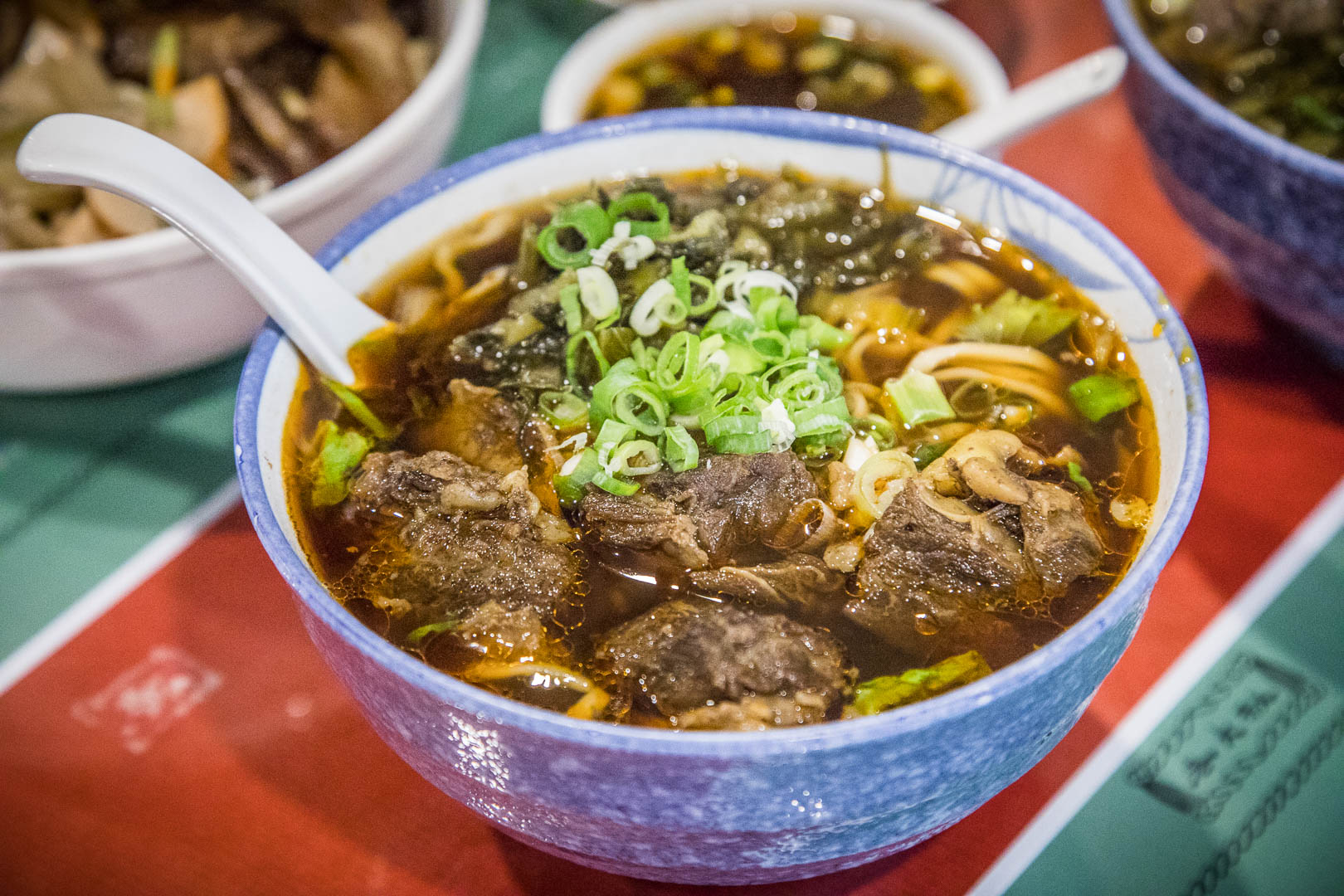 南崁牛肉麵,蘆竹牛肉麵,老大秋牛肉麵,桃園美食,南崁美食,蘆竹美食,南崁小吃,蘆竹小吃,桃園小吃,桃園牛肉麵 @大手牽小手。玩樂趣