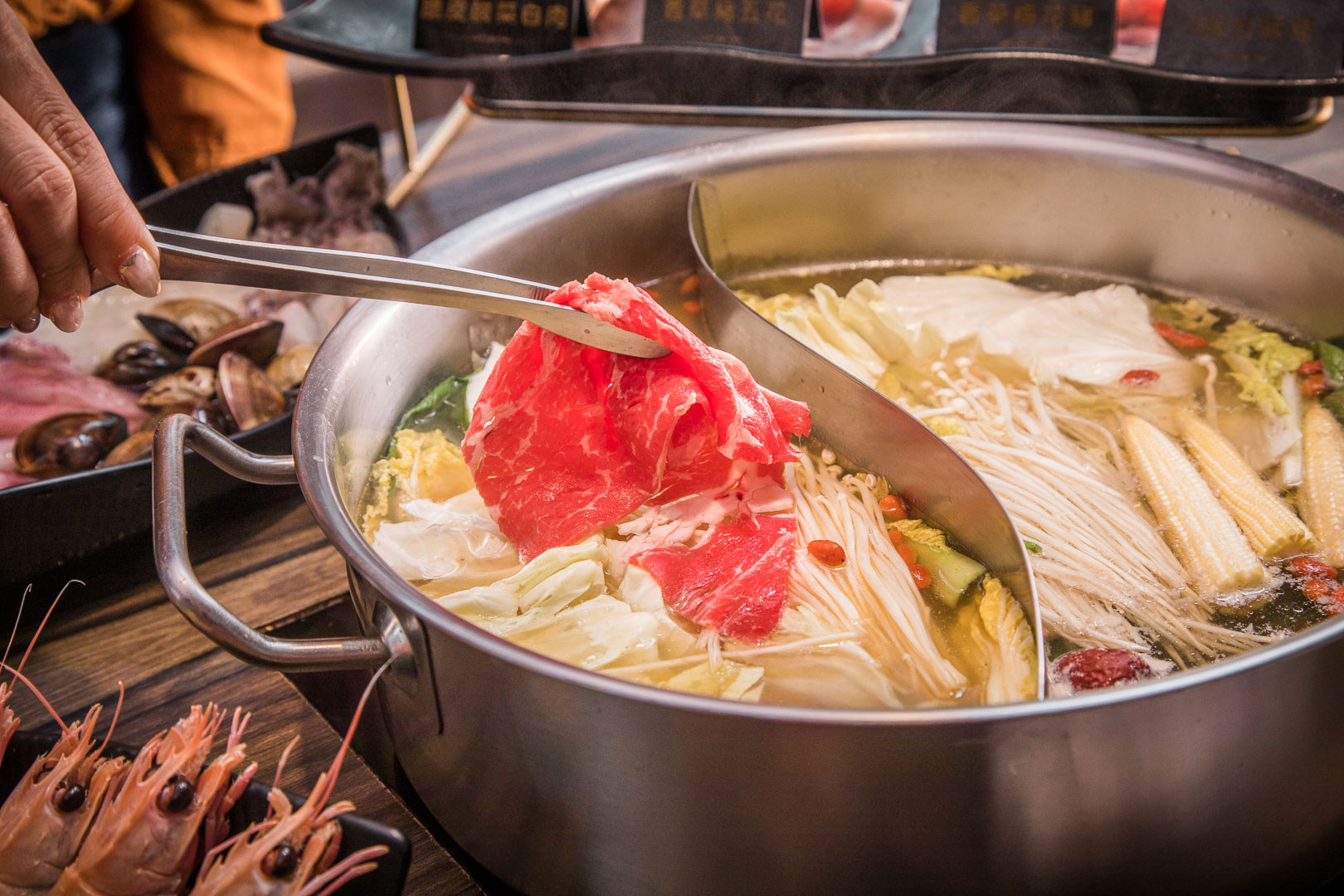 桃園吃到飽,林口美食,林口吃到飽,林口聚餐,桃園麻辣火鍋吃到飽,林口麻辣火鍋吃到飽,巴適經典麻辣鍋林口店,桃園美食