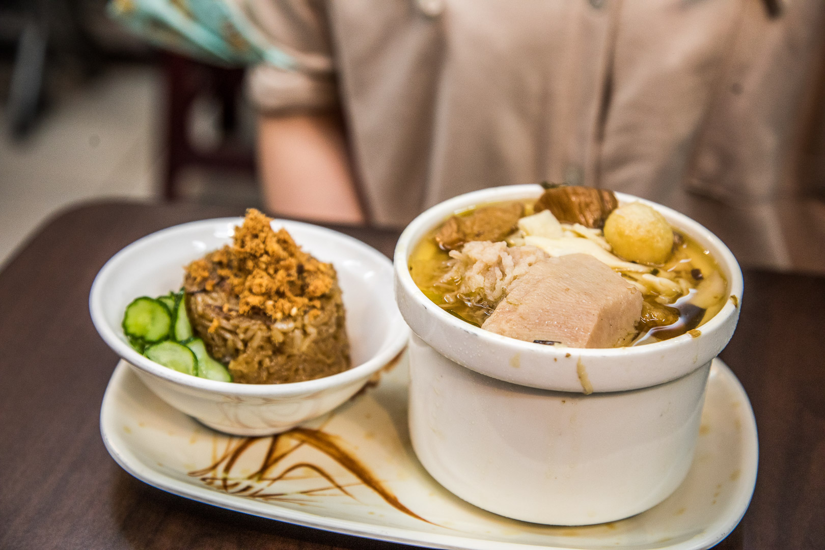 華西街美食,蒸好吃佛跳牆