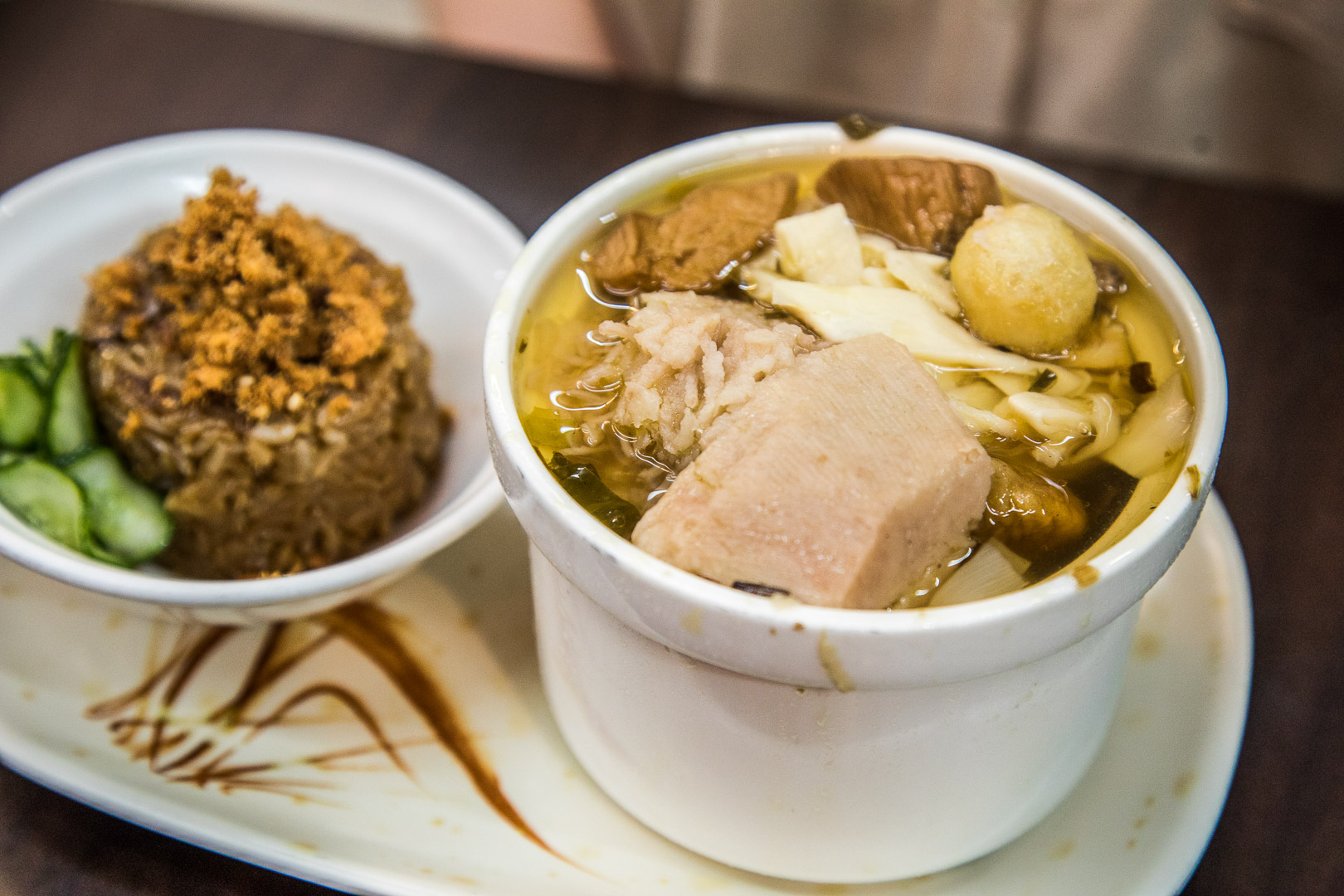 華西街美食,蒸好吃佛跳牆