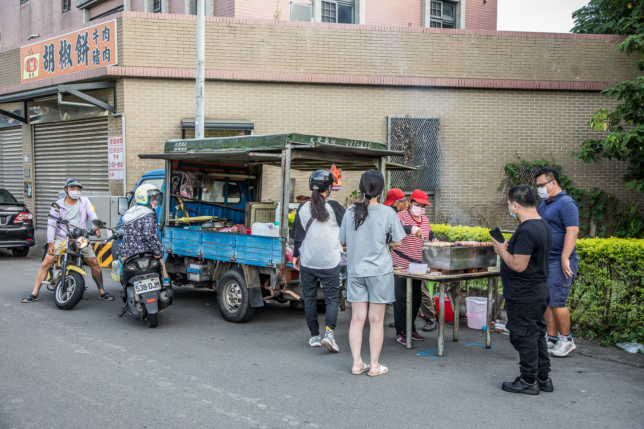 大溪美食,大溪幸福小站現烤蜜汁香腸