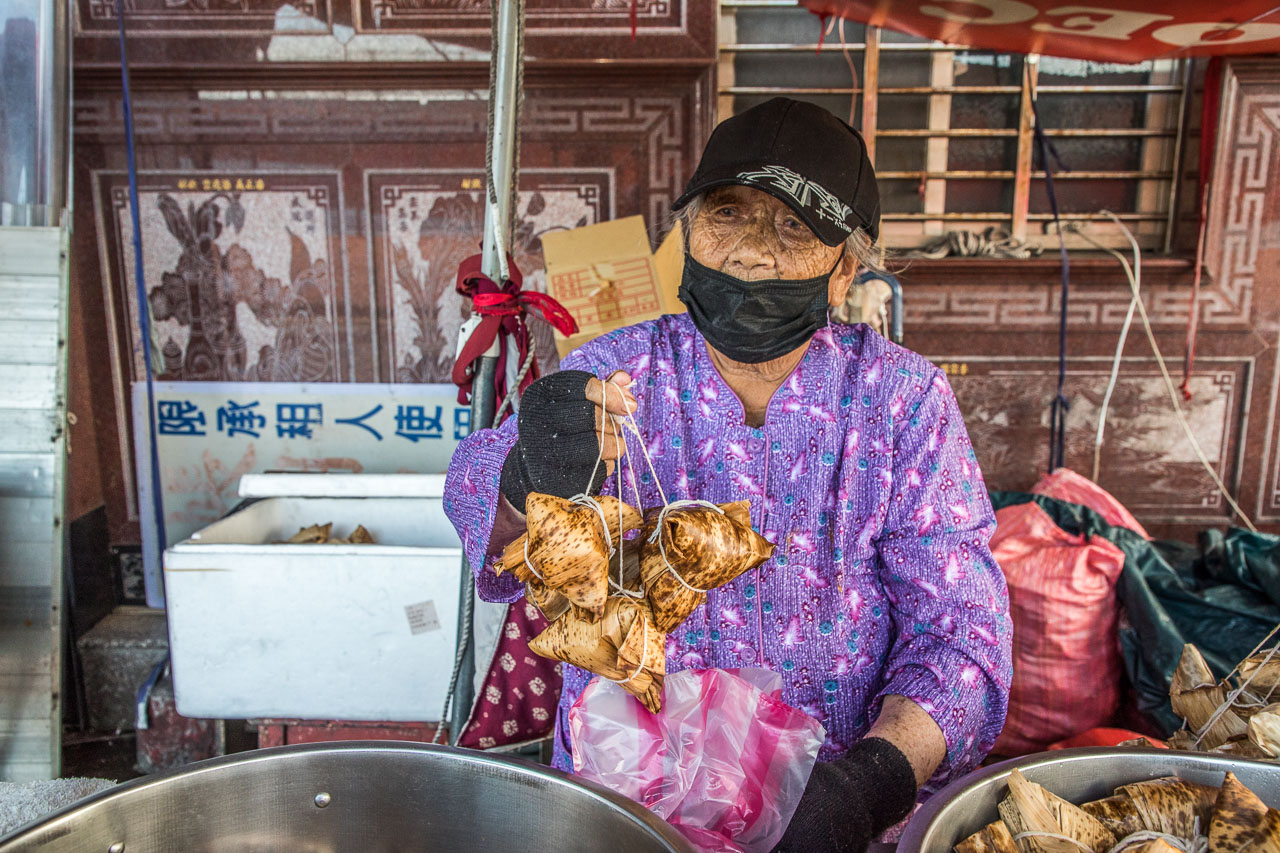 台北美食,石門美食,石門肉粽,東北角肉粽,東北角美食,台北肉粽,十八王公肉粽,林蜂肉粽,十八王公林蜂肉粽 @大手牽小手。玩樂趣