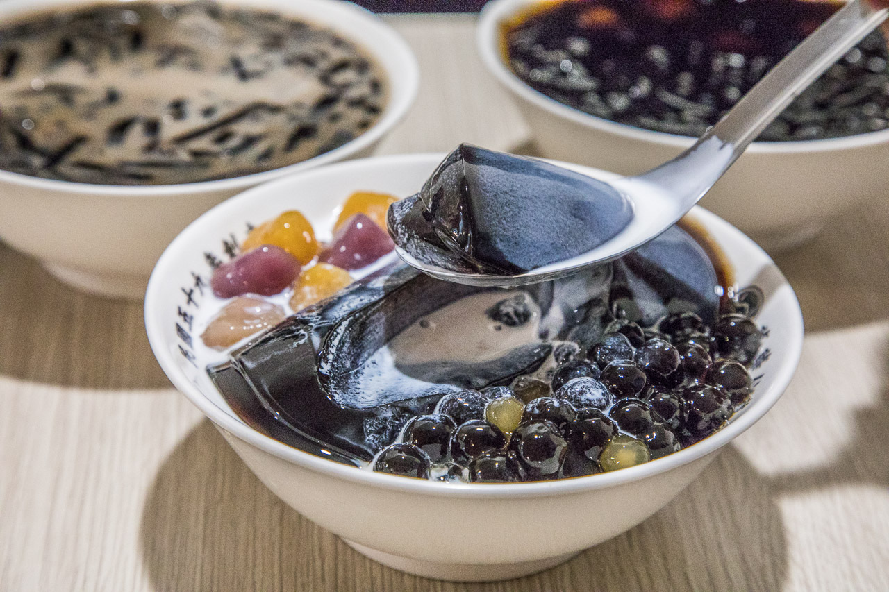 台北小吃,台北冰店,台北仙草,台北仙草奶凍,台北仙草冰,萬華林建發仙草冰八德店,萬華林建發仙草冰,林建發仙草冰八德店,台北美食