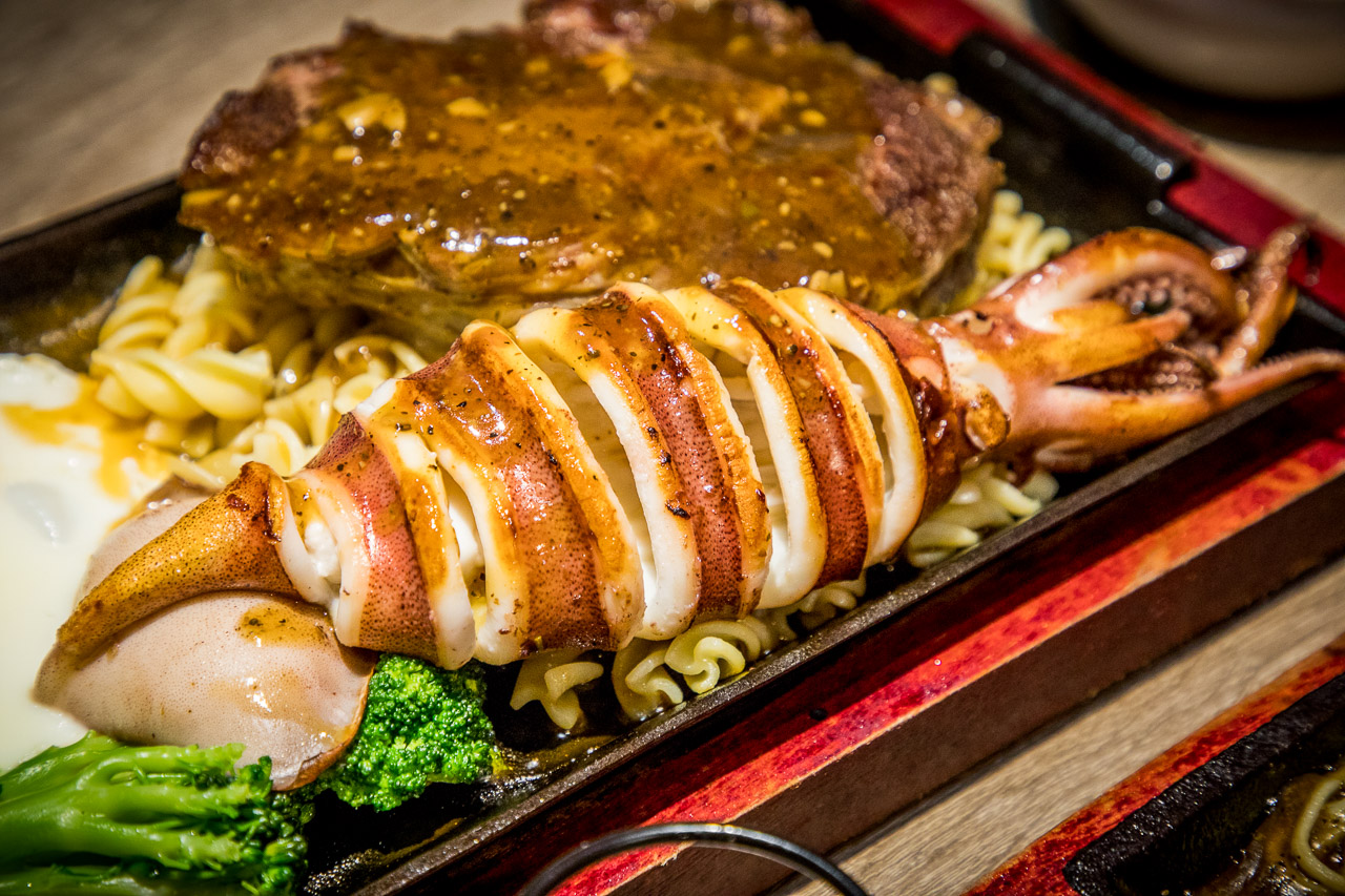 中壢牛排,紅吱吱平價牛排館-新生店