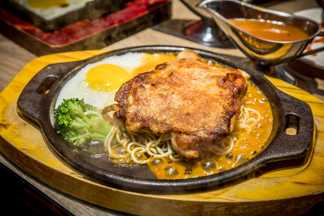 中壢牛排,紅吱吱平價牛排館-新生店