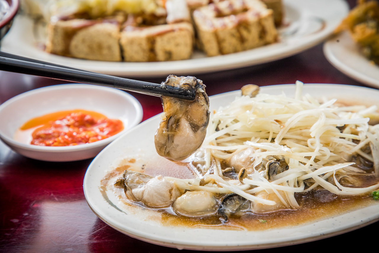 中壢美食,中壢小吃,中壢臭豆腐,中壢麵線,中壢名店,鮮蚵湯,四味飄香平鎮總店,四味飄香