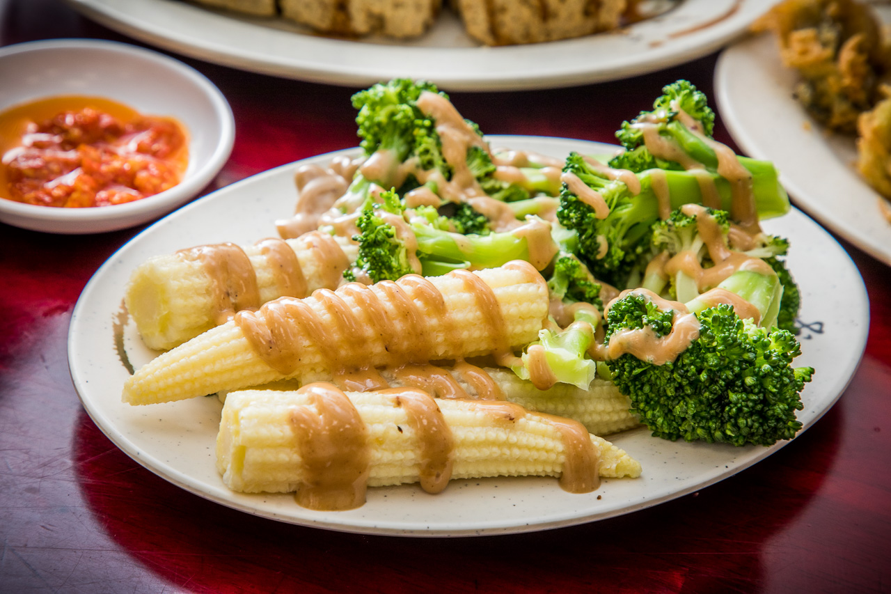 中壢美食,中壢小吃,中壢臭豆腐,中壢麵線,中壢名店,鮮蚵湯,四味飄香平鎮總店,四味飄香