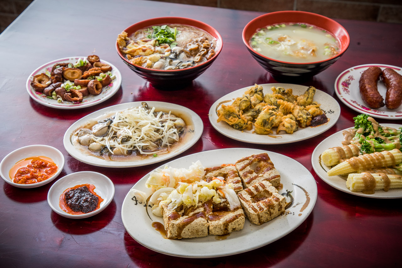 中壢美食,中壢小吃,中壢臭豆腐,中壢麵線,中壢名店,鮮蚵湯,四味飄香平鎮總店,四味飄香
