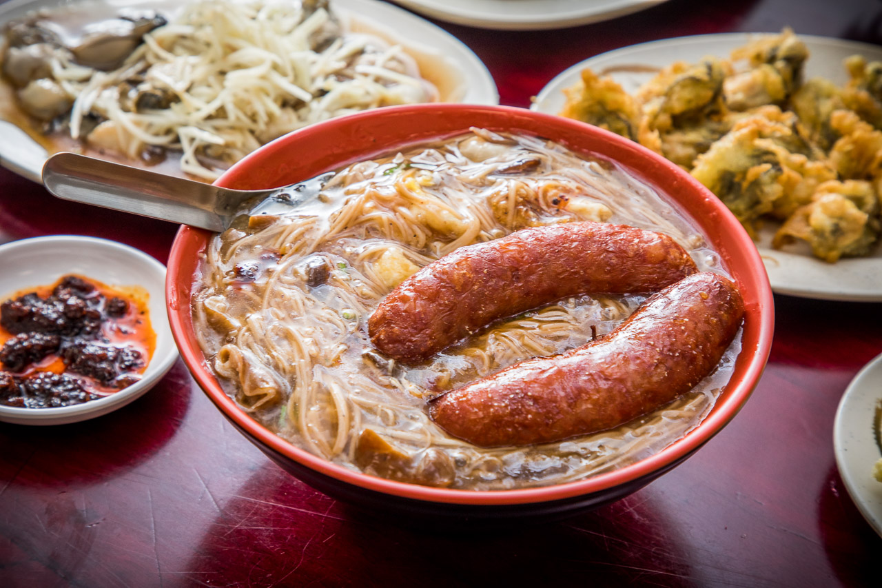 中壢美食,中壢小吃,中壢臭豆腐,中壢麵線,中壢名店,鮮蚵湯,四味飄香平鎮總店,四味飄香