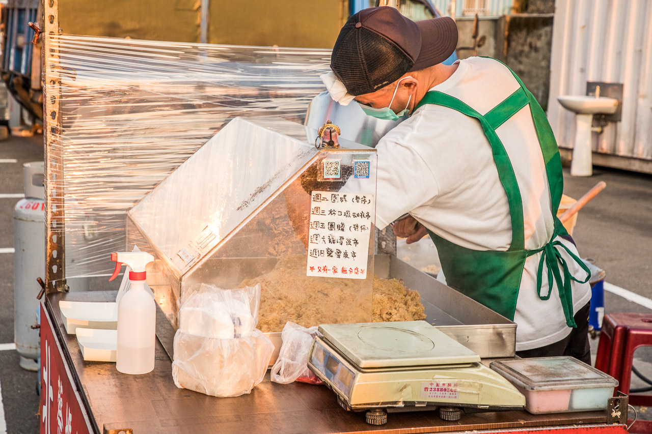 桃園美食,龍潭美食,龍潭夜市美食,龍潭麻油雞飯,桃園麻油雞飯,麻油雞飯推薦,蔡媽媽麻油雞飯