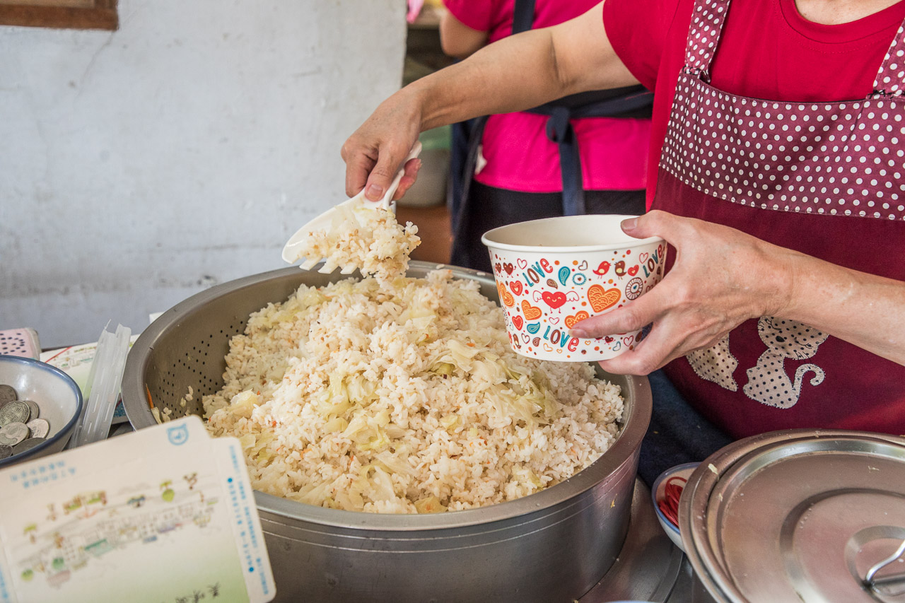 台北美食,台北小吃,台北夜市美食,台北排骨湯,台北原汁排骨湯,延三夜市美食,灶頂原汁排骨湯,高麗菜飯