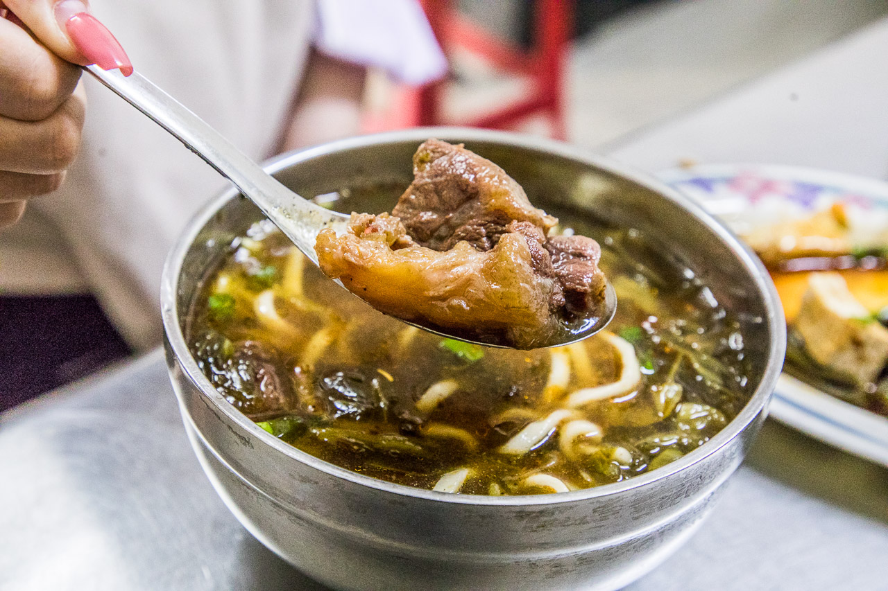 桃園美食,桃園小吃,桃園滷味,桃園牛肉麵,桃園銅板小吃,桃園八十元牛肉麵,和平牛肉麵