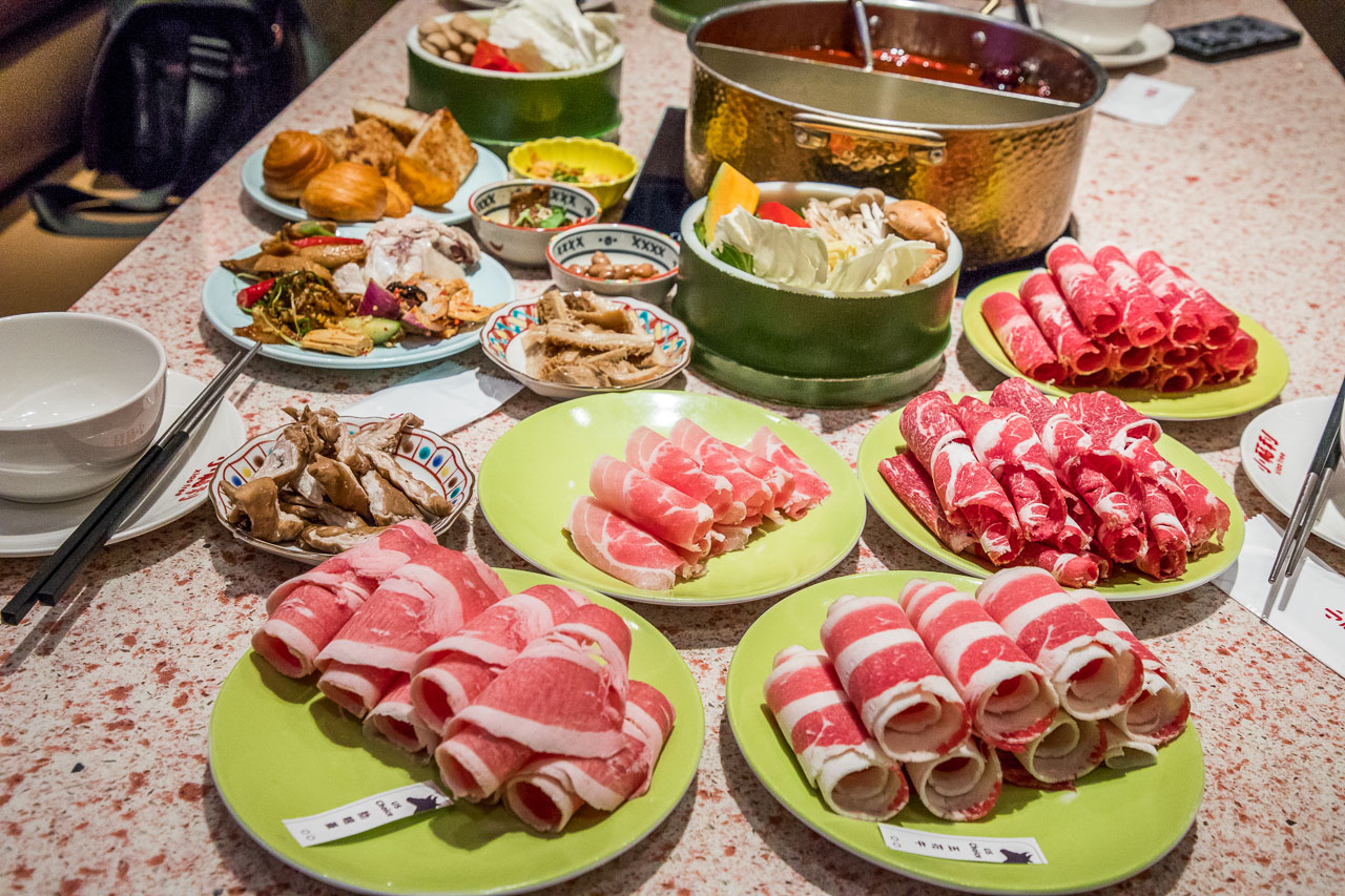 中和美食,中和環球購物中心美食,中和火鍋吃到飽,中和麻辣火鍋吃到飽,中和環球購物中心吃到飽,中和小福利,小福利火鍋會所 中和環球店