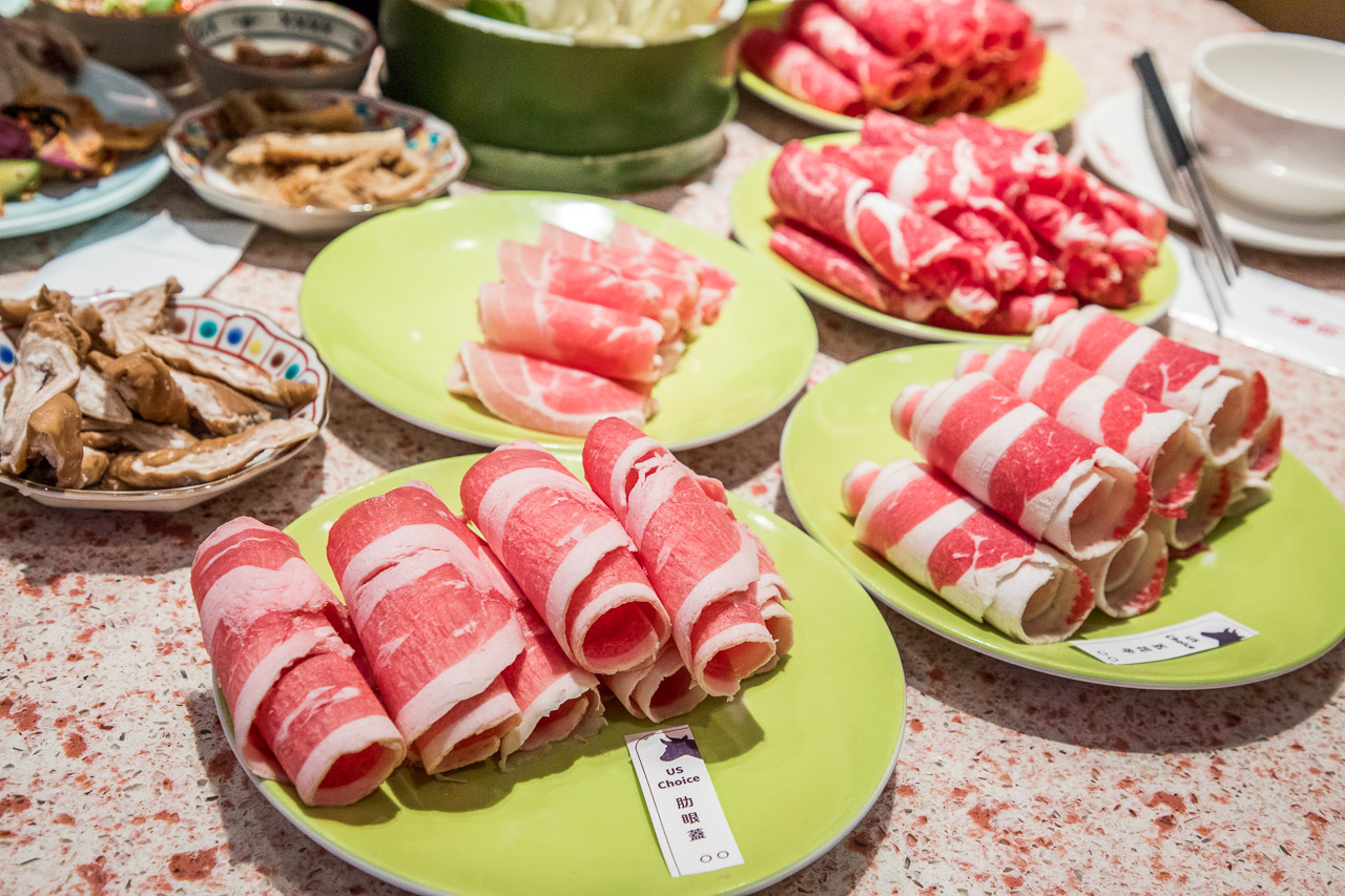 中和美食,中和環球購物中心美食,中和火鍋吃到飽,中和麻辣火鍋吃到飽,中和環球購物中心吃到飽,中和小福利,小福利火鍋會所 中和環球店