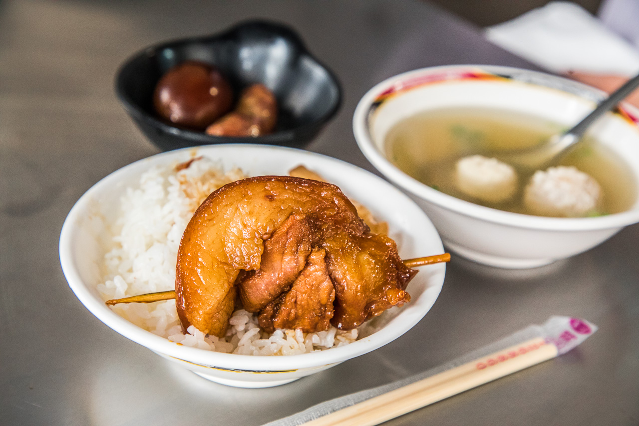 彰化早餐,泉焢肉飯,阿泉焢肉飯,彰化泉焢肉飯,彰化美食,彰化小吃,彰化爌肉飯 @大手牽小手。玩樂趣