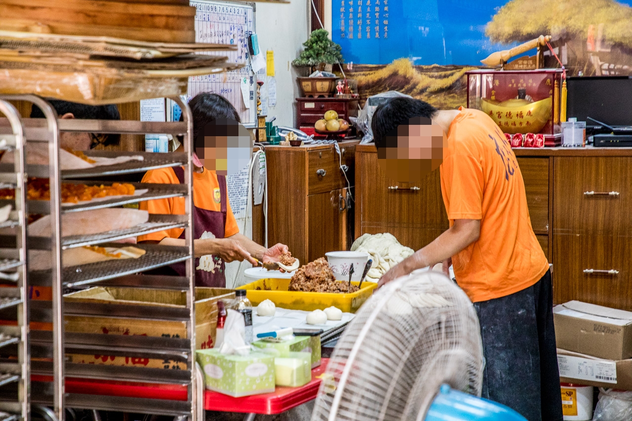 鹿港美食,鹿港小吃,彰化肉包,鹿港肉包,鹿港泡菜肉包,店小二肉包,鹿港店小二,彰化美食