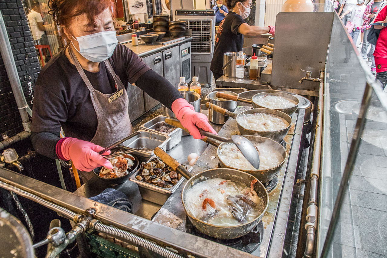 金山美食,金山老街美食,萬里美食,金山螃蟹粥,金山小吃,金山海鮮粥,萬里蟹推薦,萬里蟹海鮮粥 @大手牽小手。玩樂趣