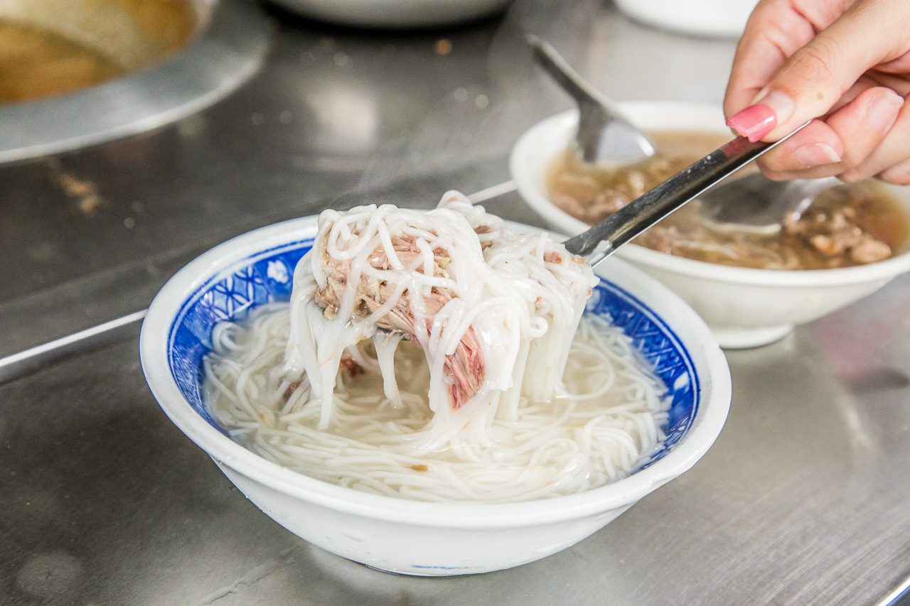 北港鴨肉羹,朝天宮鴨肉羹,光明路阿安鴨肉羹 鴨骨麵線,北港阿安鴨肉羹 鴨骨麵線,阿安鴨肉羹 鴨骨麵線,雲林美食,北港美食,雲林小吃,朝天宮美食,雲林鴨肉羹